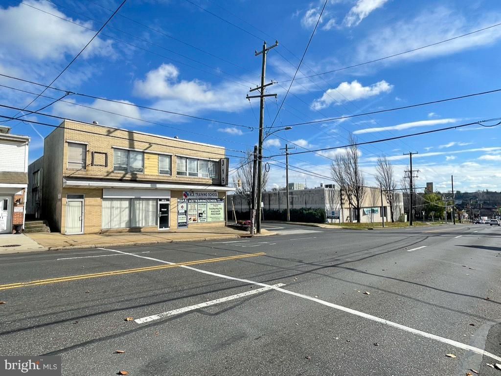 Photo of 319 Easton Road #A, WILLOW GROVE, PA 19090 (MLS # PAMC2130762)