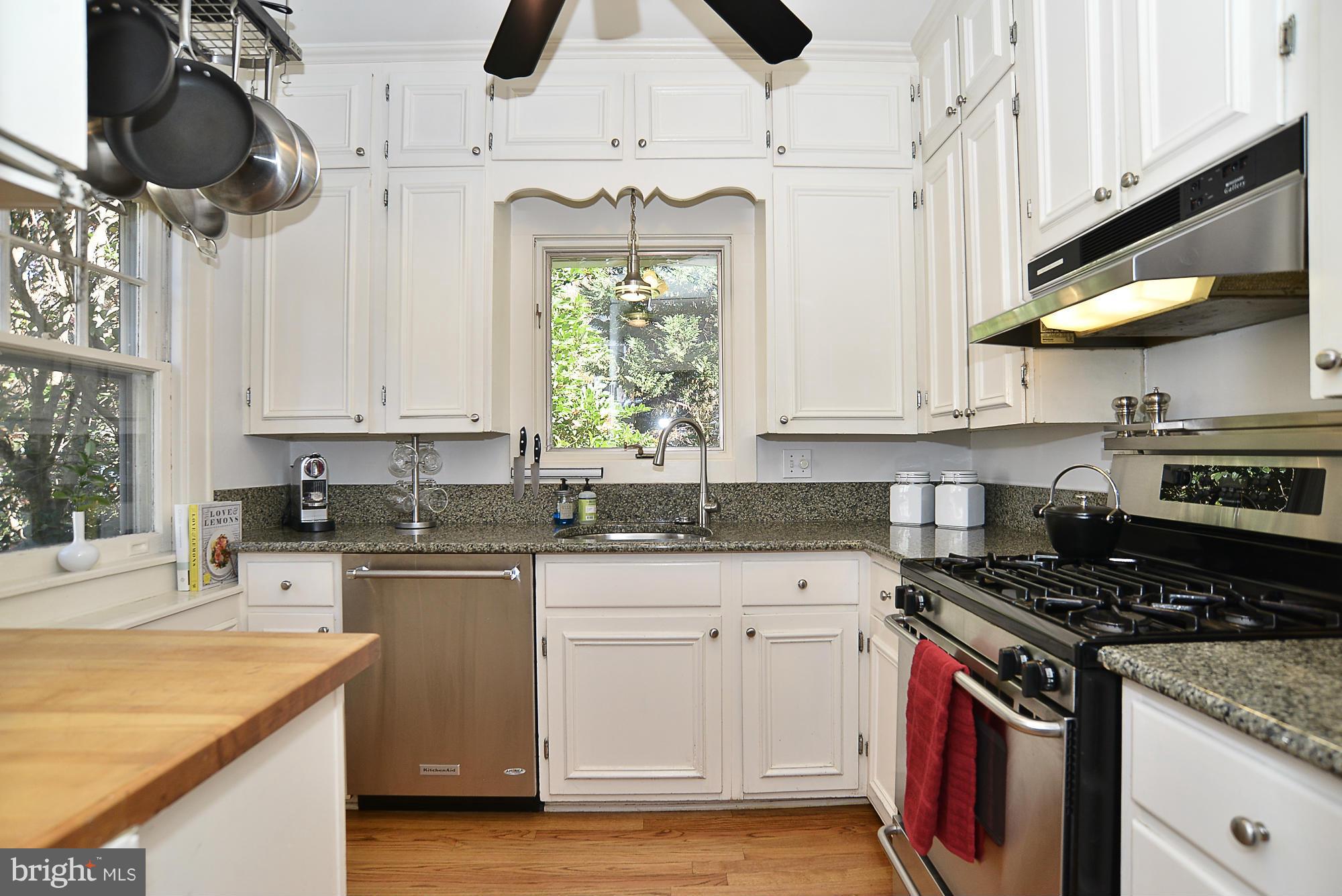 LEE HEIGHTS - Residential