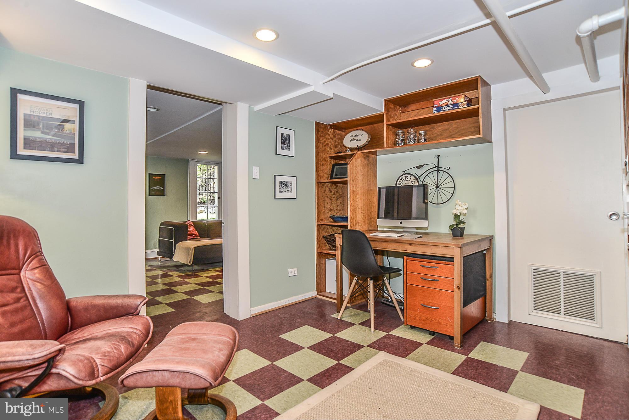 LEE HEIGHTS - Residential