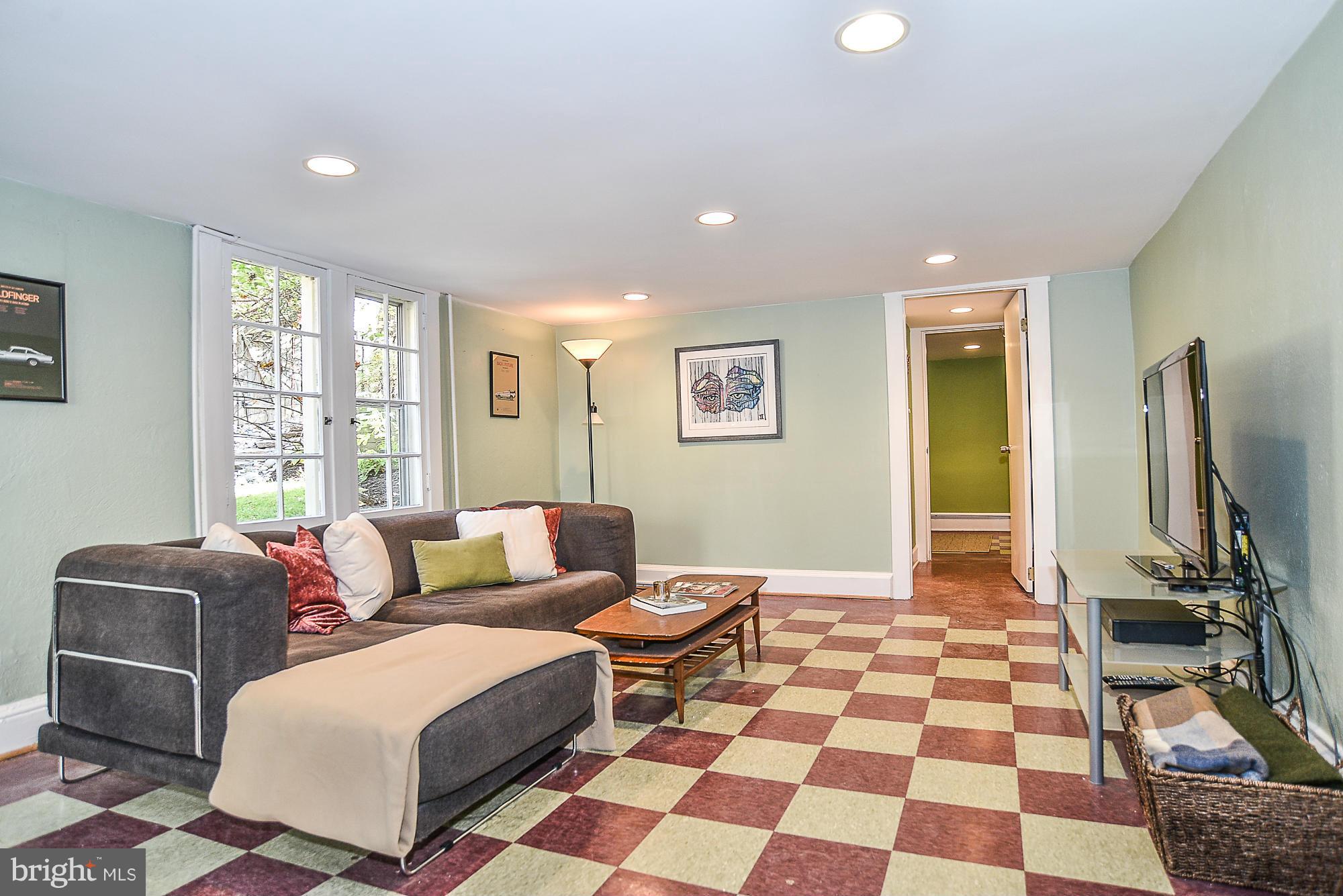 LEE HEIGHTS - Residential