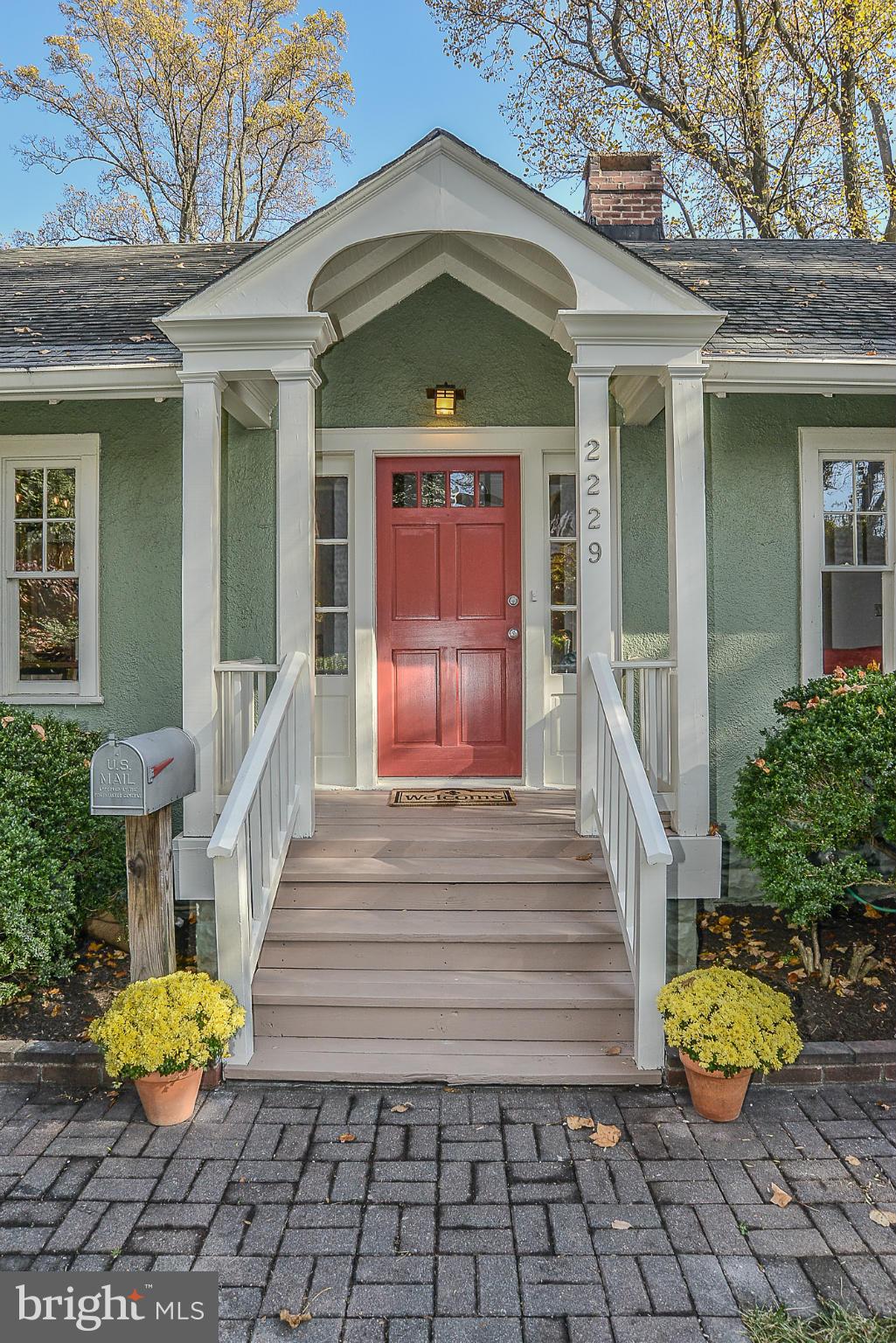 LEE HEIGHTS - Residential