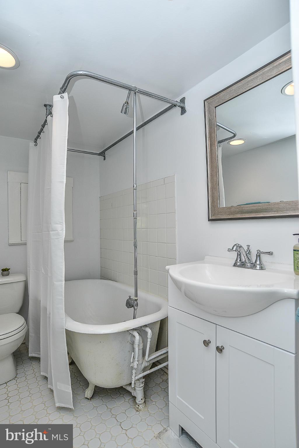 LEE HEIGHTS - Residential