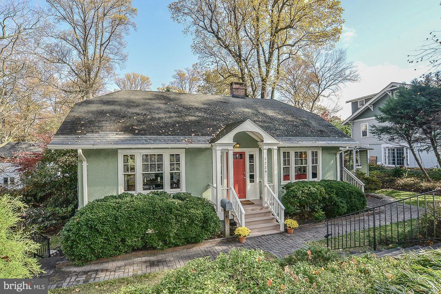 Vintage Bungalow in a storybook setting. Awesome home-awesome location. 9' celings, HWF, updated kitchen w granite & Bblock cntrs, SS appls. Lots of large wndws w stunning garden views mature trees. Gas FP, upgraded bath (2016) w claw foot tubs, enclsd sun porch, tree house, fenced yard,shed, generous lwr level fam rm, office & BR w more garden views. Very unique & special home in Lee HTS!