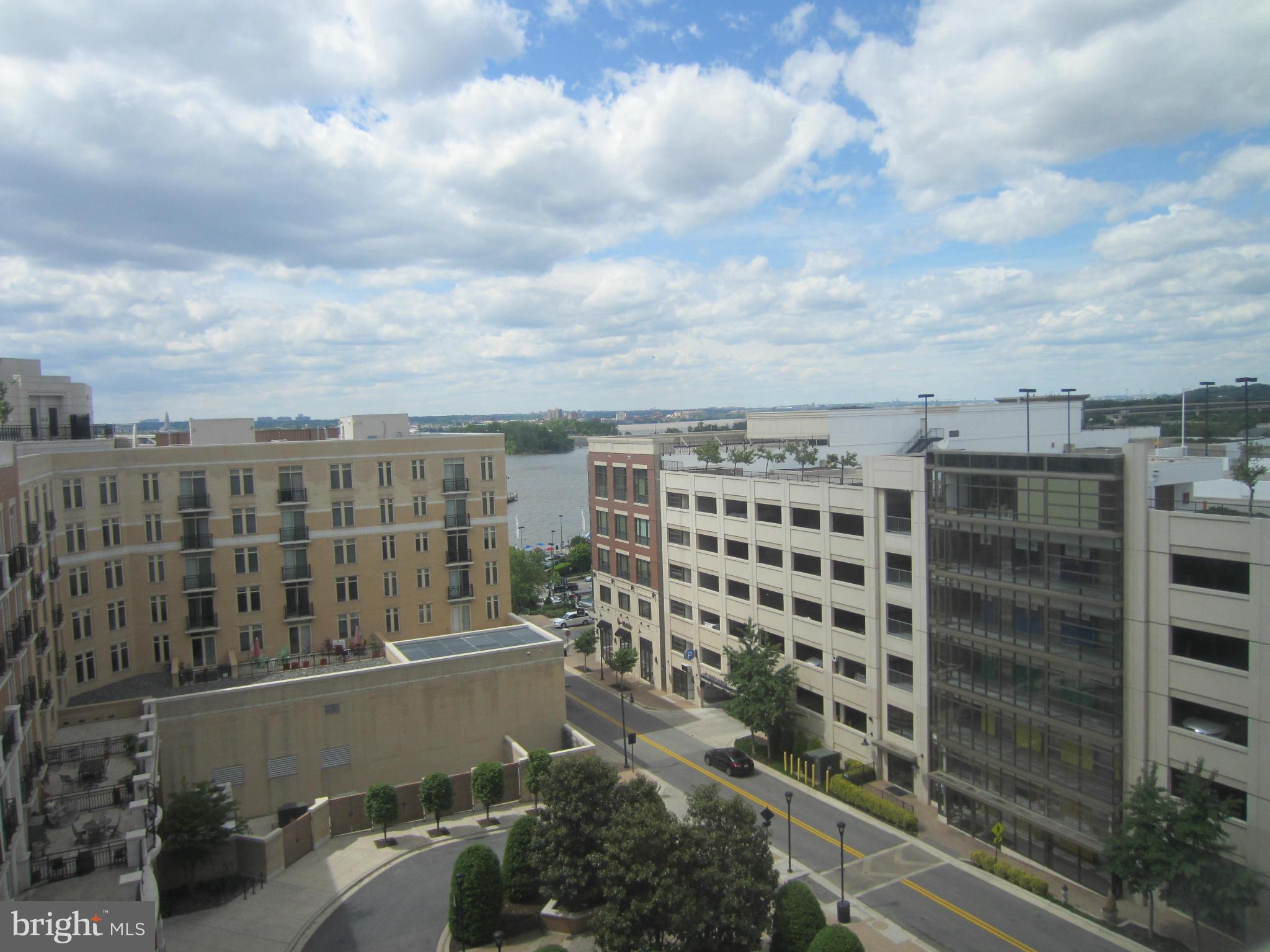 ONE NATIONAL HARBOR CONDOMINIUM - Residential Lease