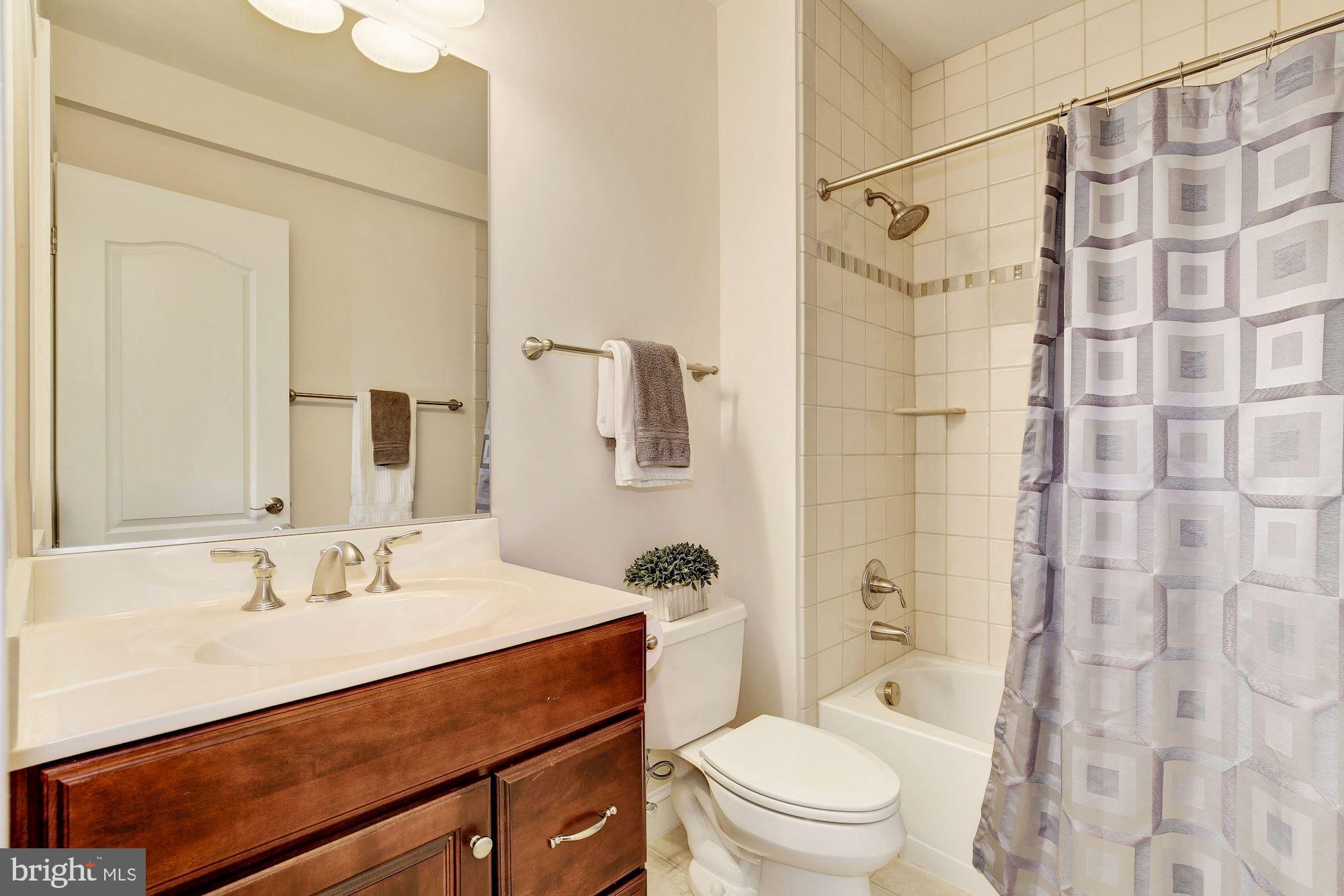 KENTSDALE ESTATES - Residential