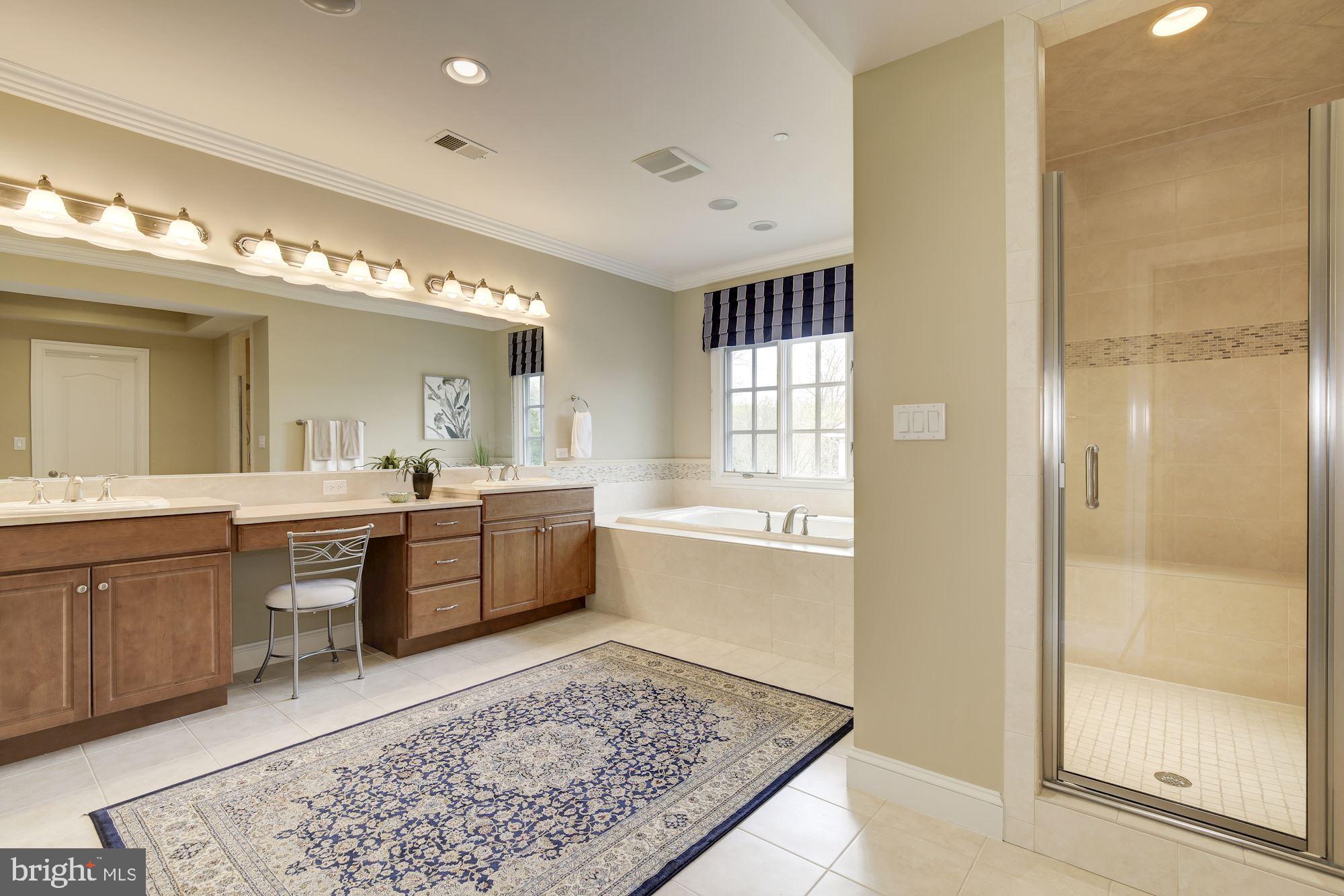 KENTSDALE ESTATES - Residential