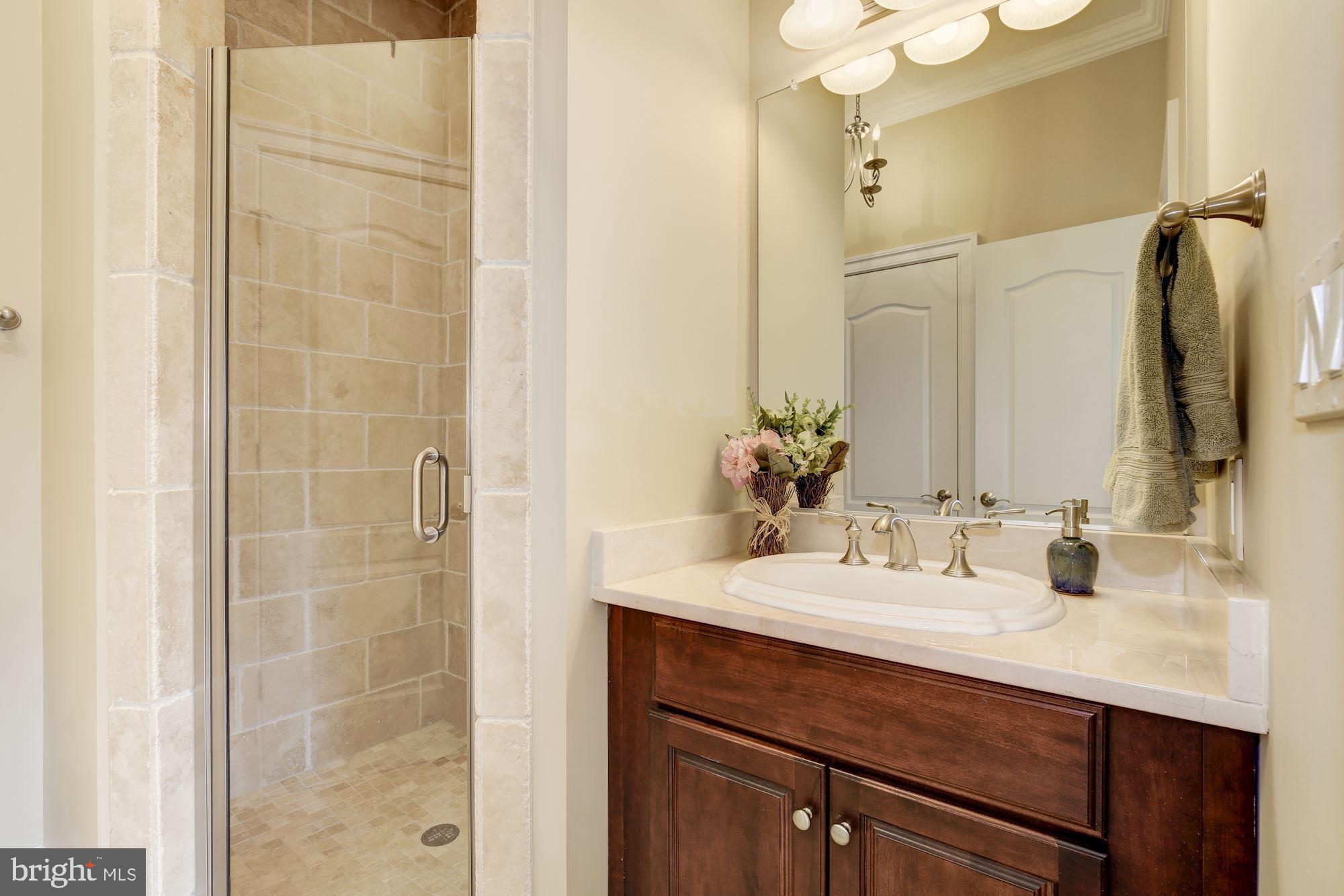 KENTSDALE ESTATES - Residential