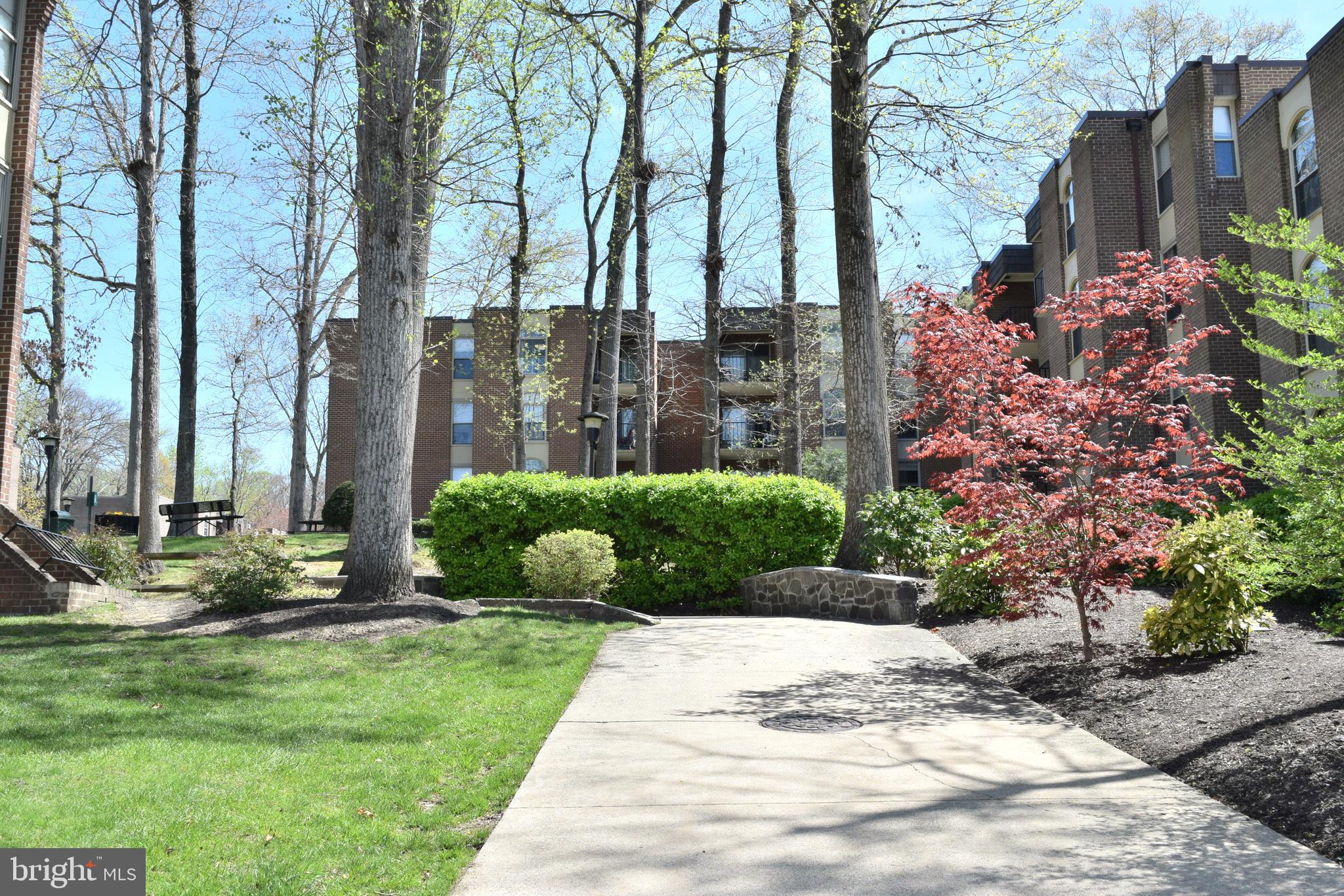 WOODBURN VILLAGE - Residential Lease