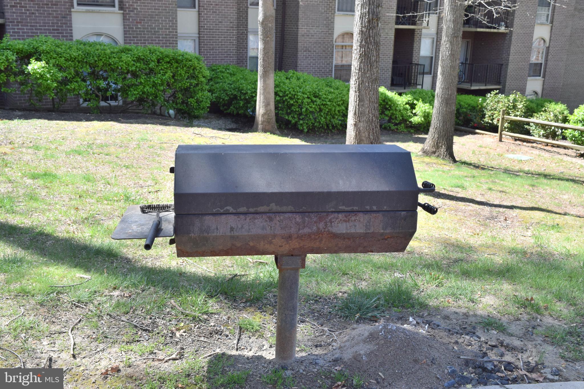 WOODBURN VILLAGE - Residential Lease