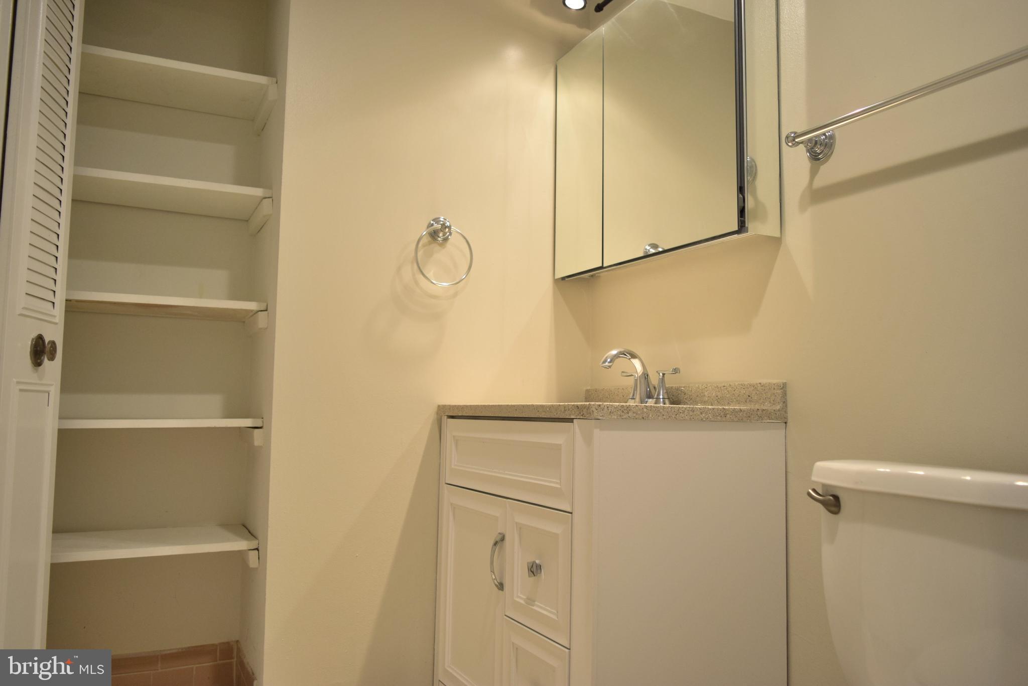 WOODBURN VILLAGE - Residential Lease