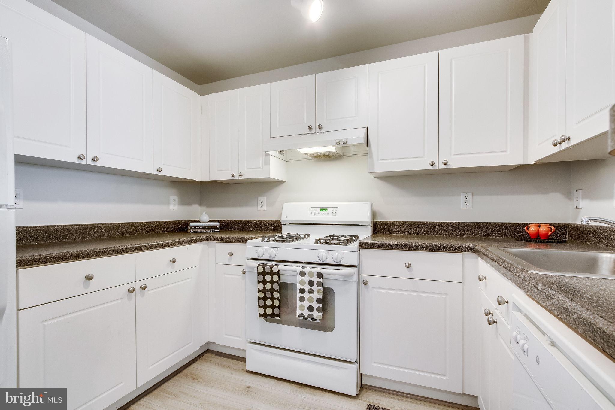 FAIRFAX RIDGE - Residential