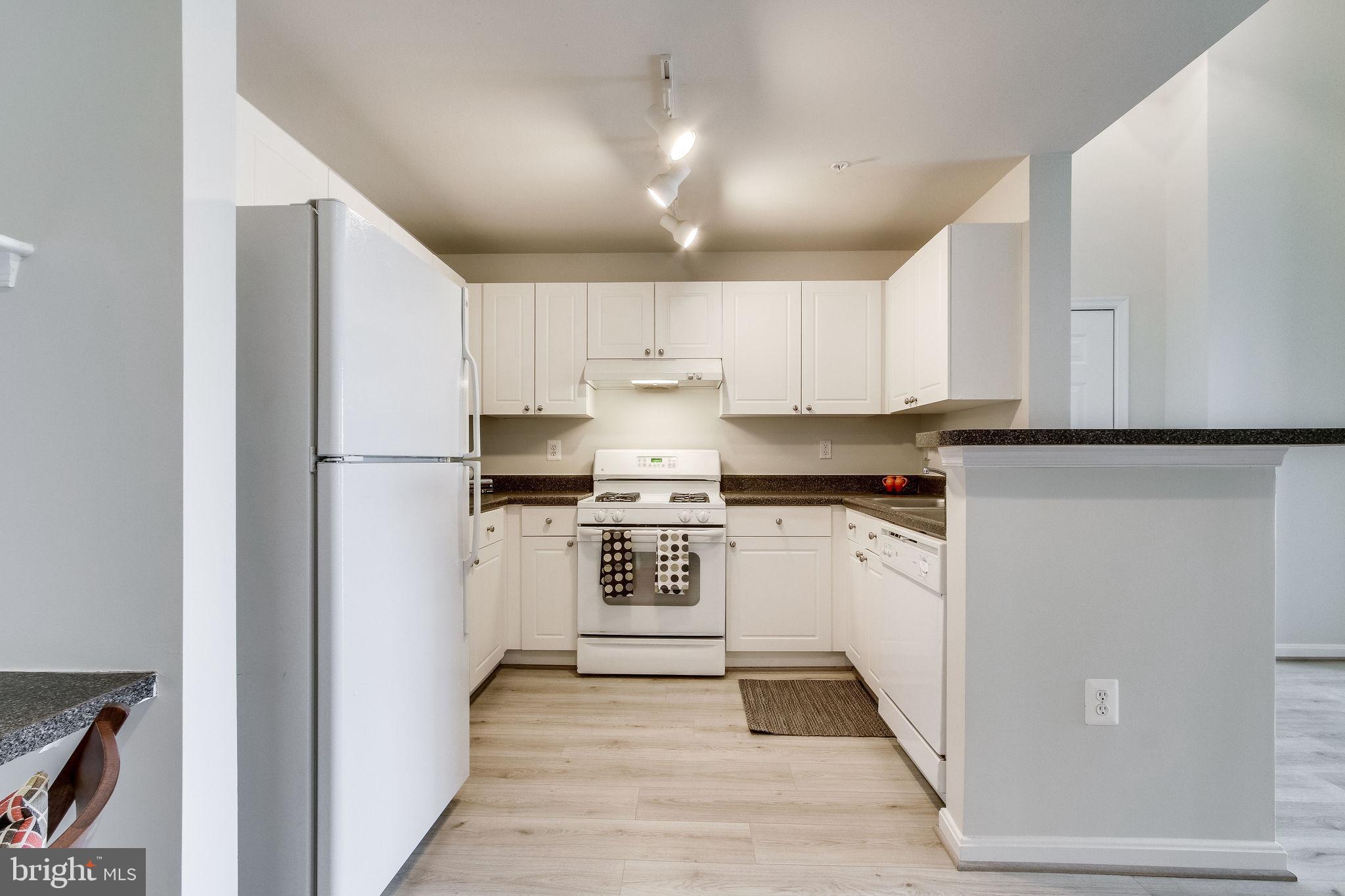 FAIRFAX RIDGE - Residential