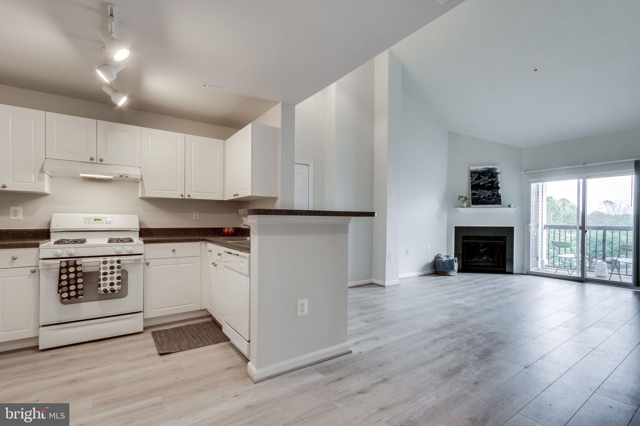 FAIRFAX RIDGE - Residential