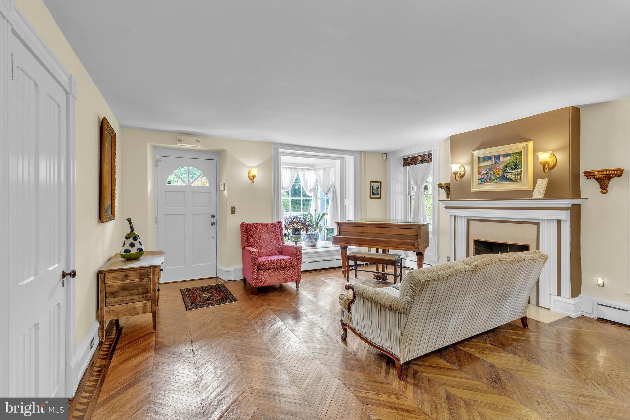 277 W BALTIMORE PIKE