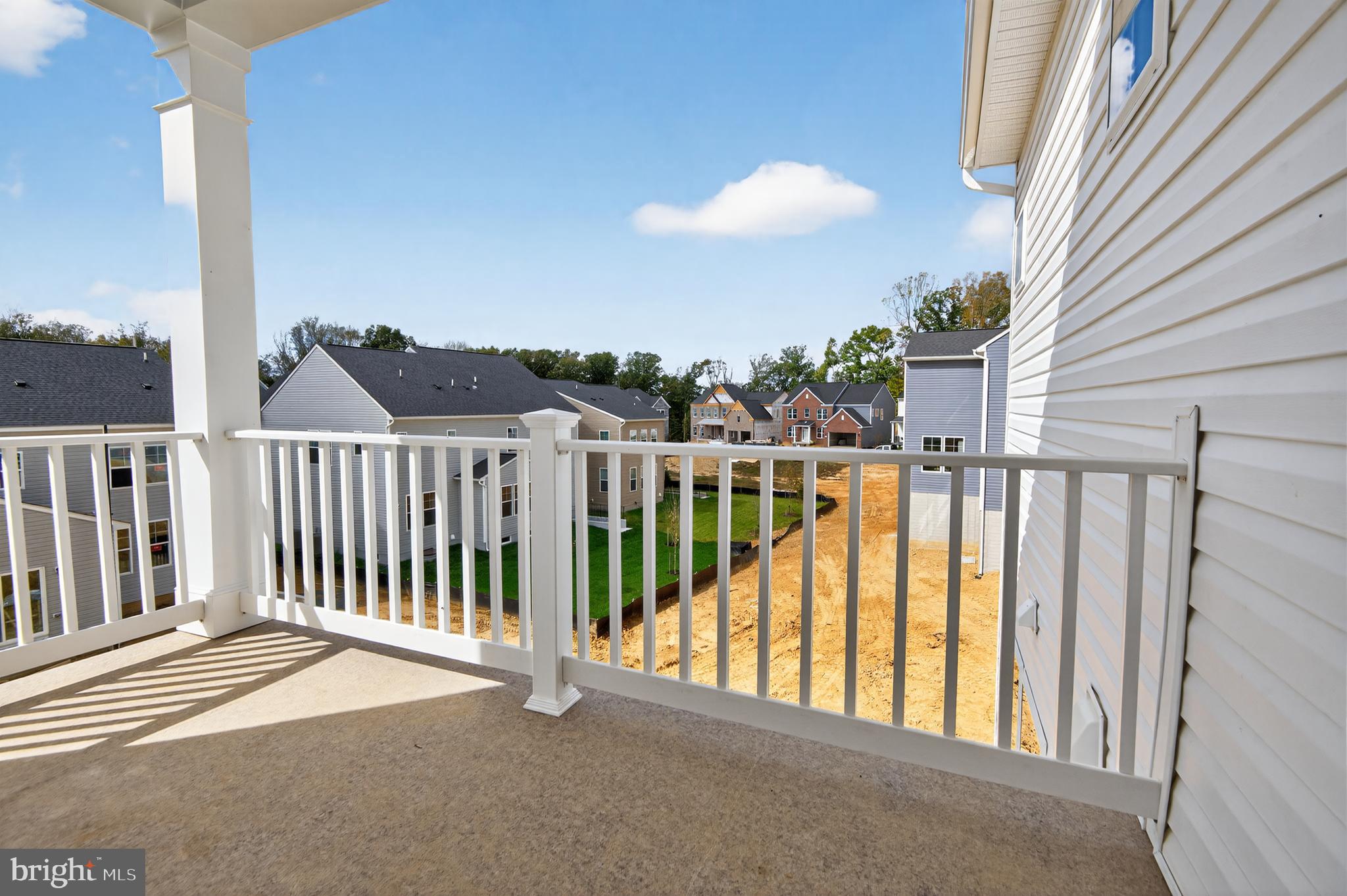 SOUTH LAKE - Residential