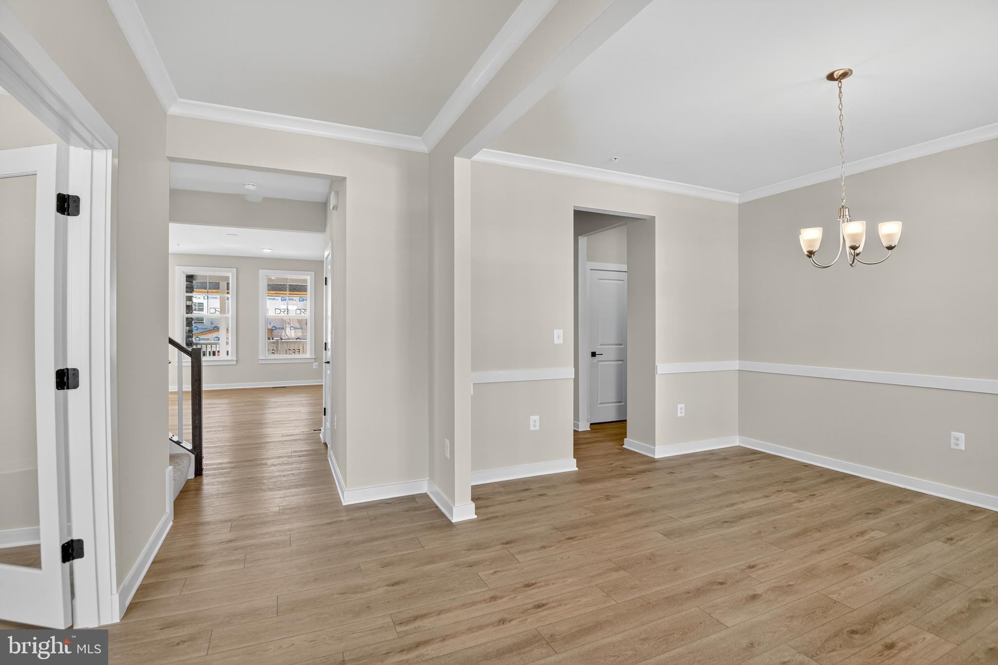 407 MEADOW CREEK DRIVE
