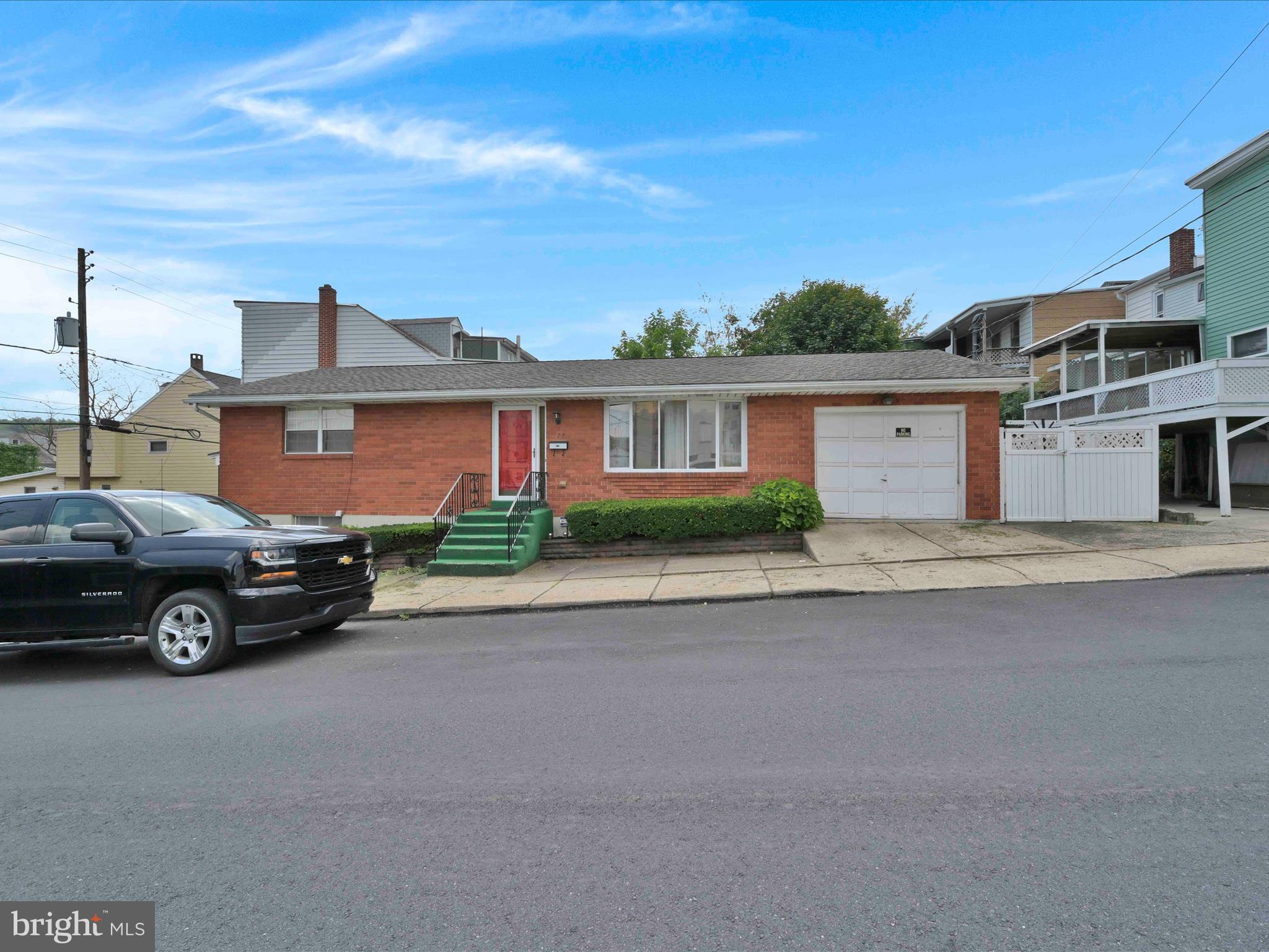 22 W CHERRY STREET