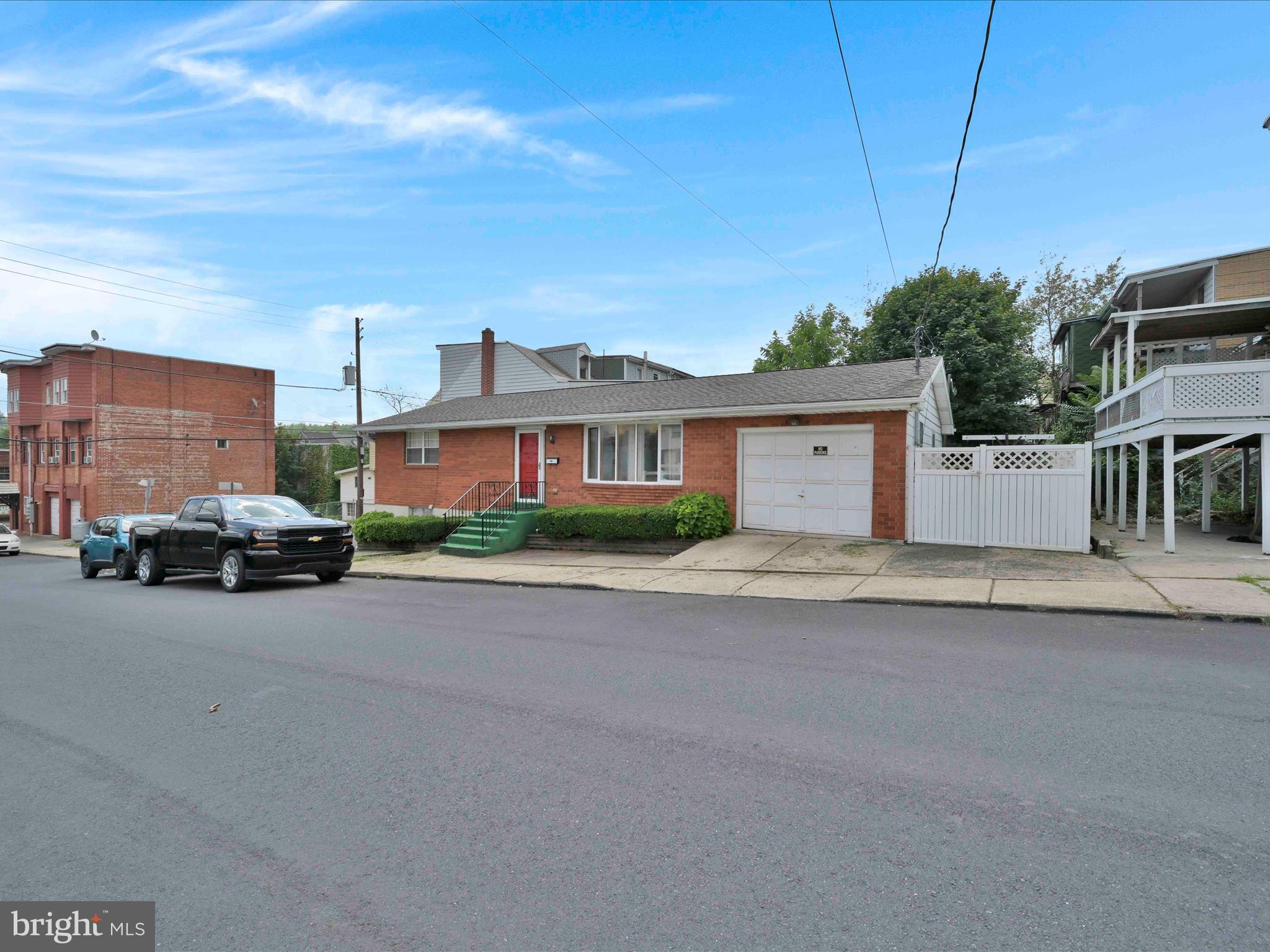 22 W CHERRY STREET