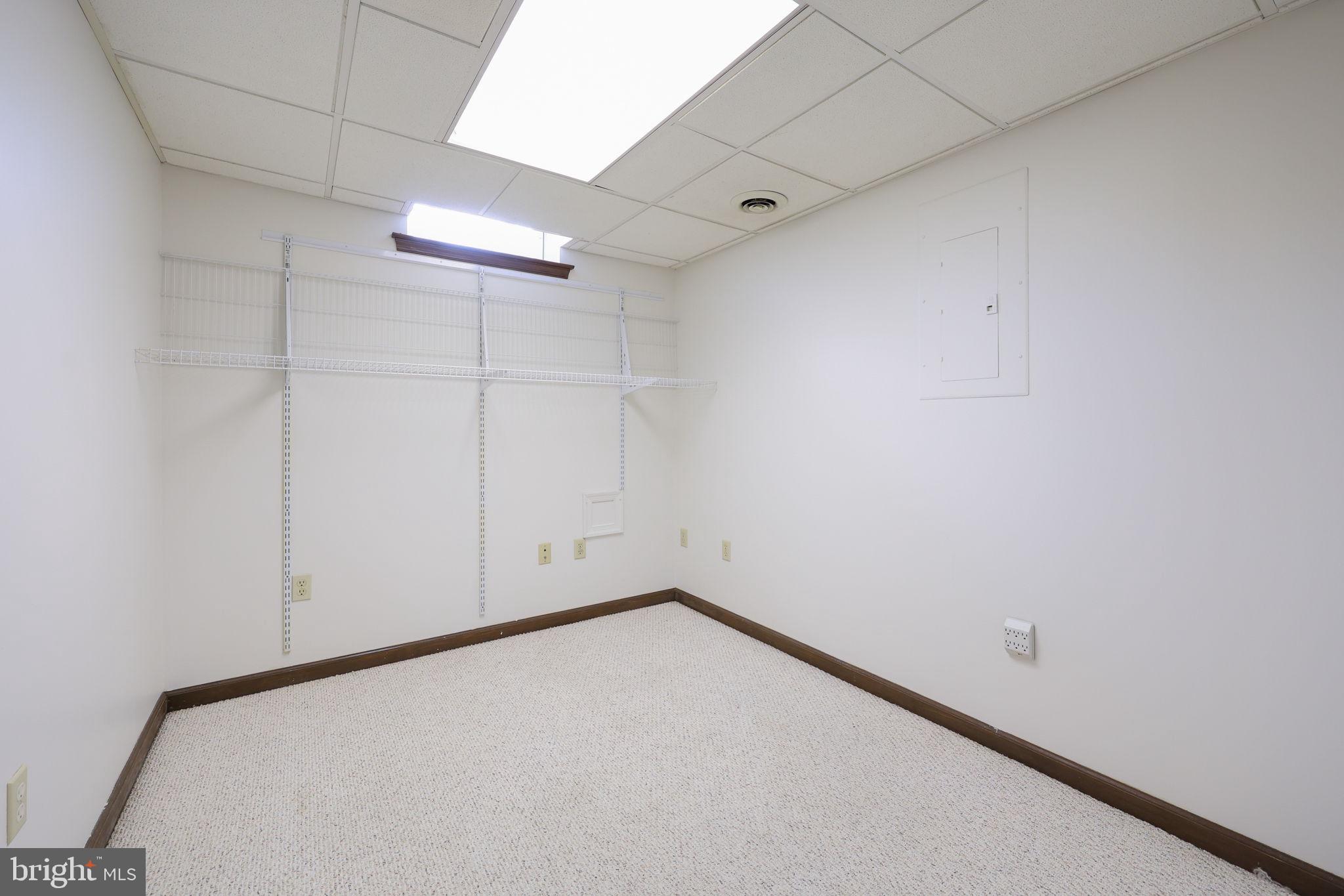 LOMBARD PINES - Residential