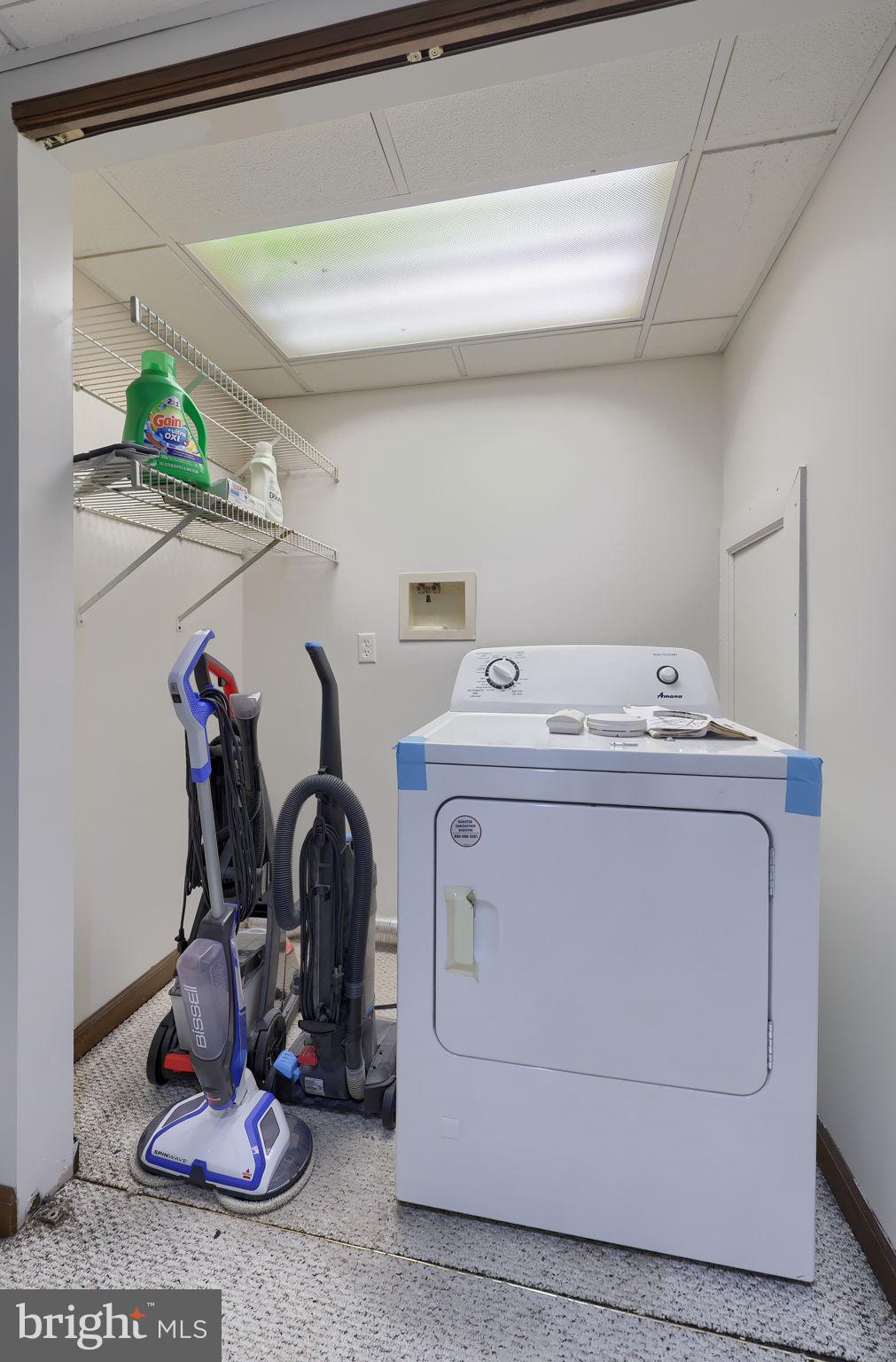 LOMBARD PINES - Residential