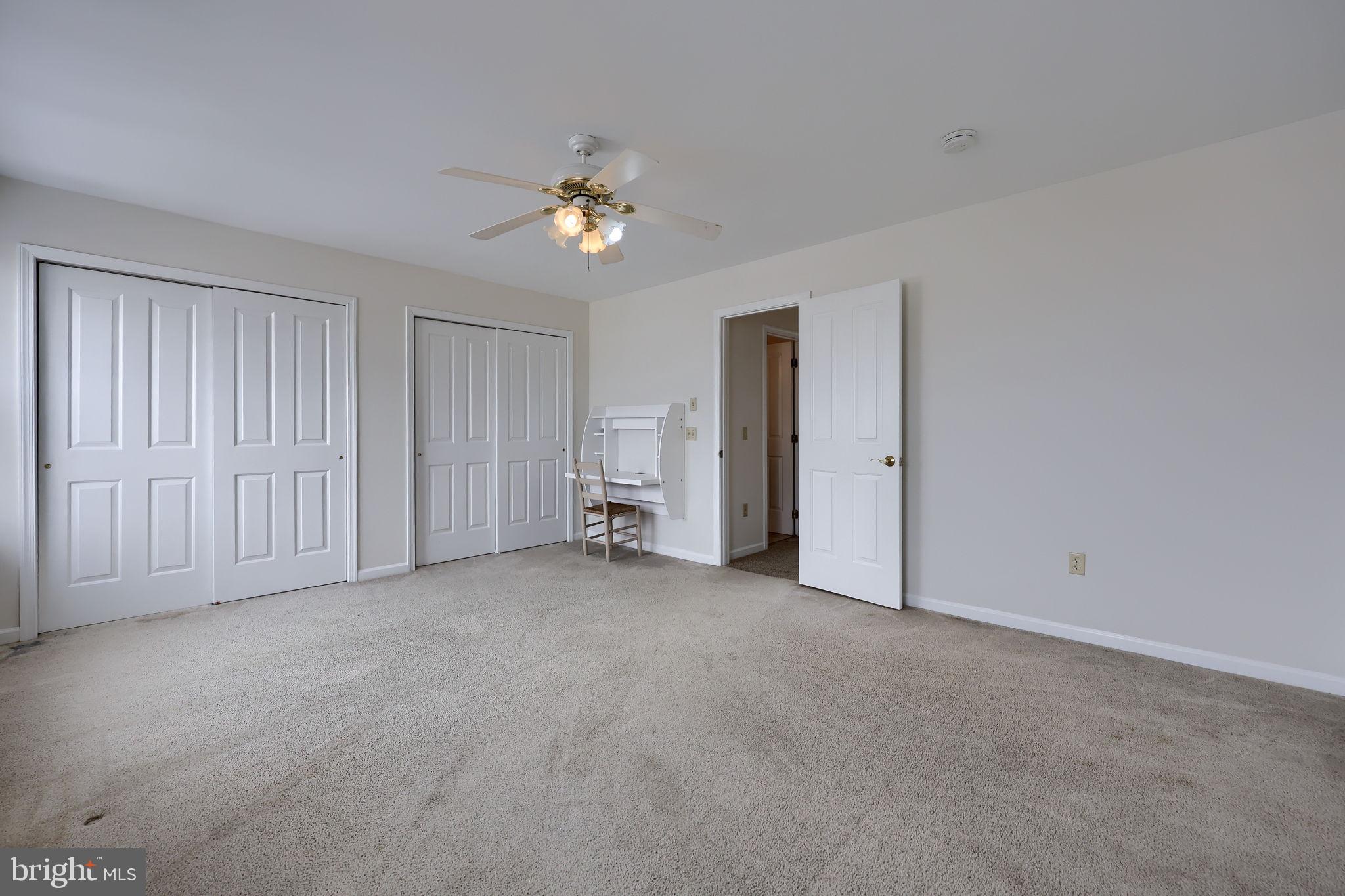 LOMBARD PINES - Residential