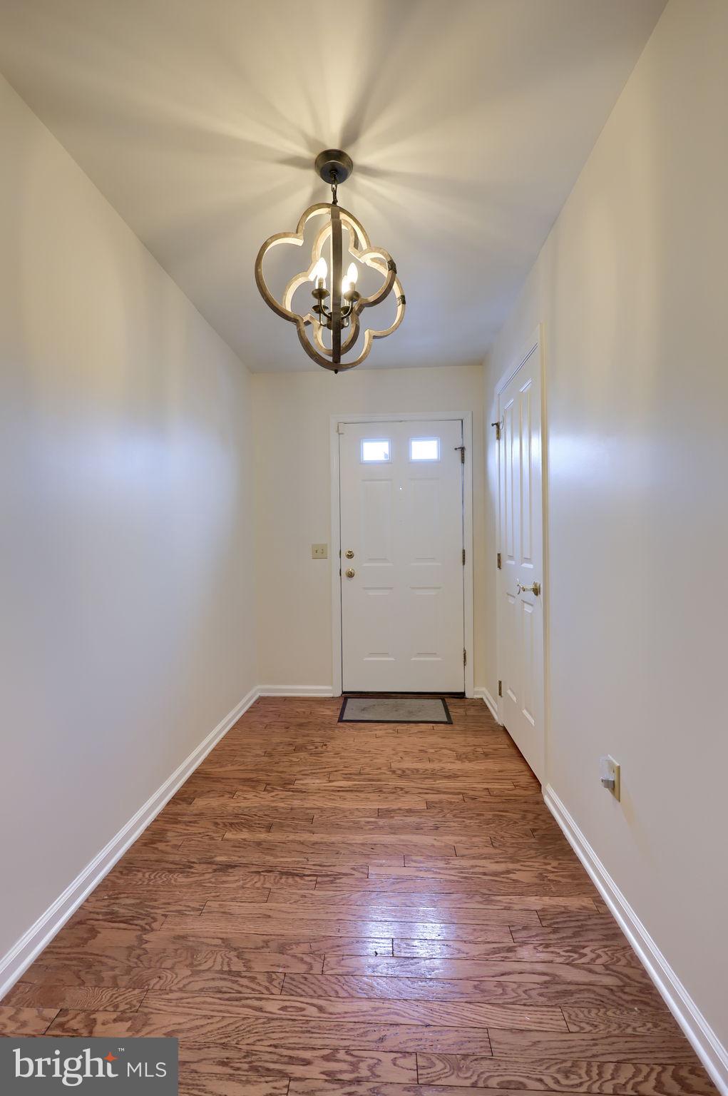 LOMBARD PINES - Residential