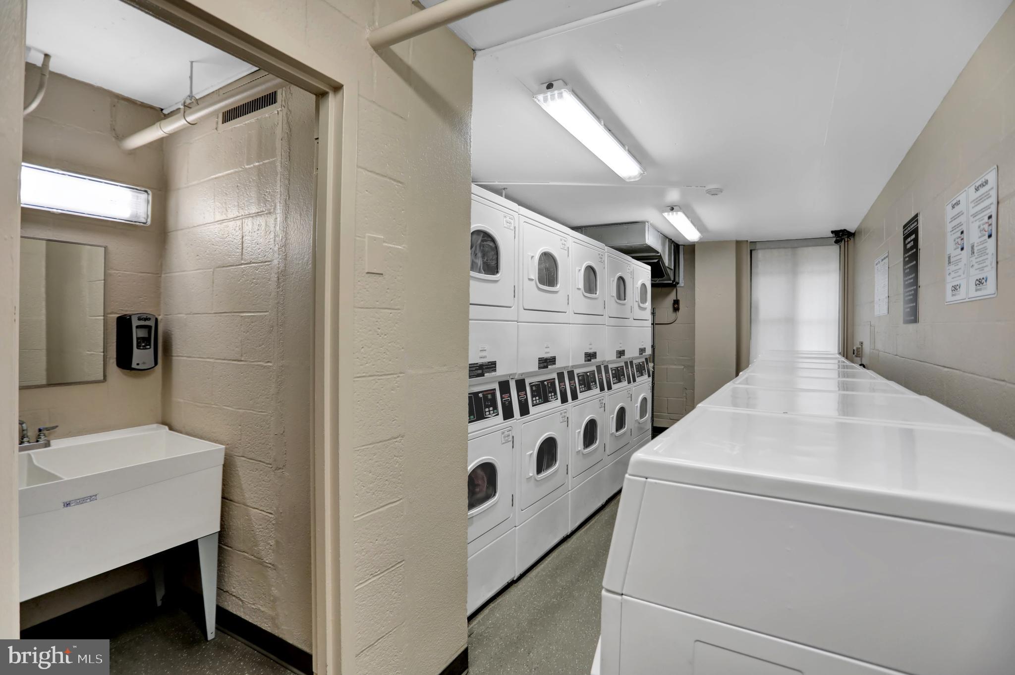 UNIVERSITY ONE CONDOMINIUMS - Residential