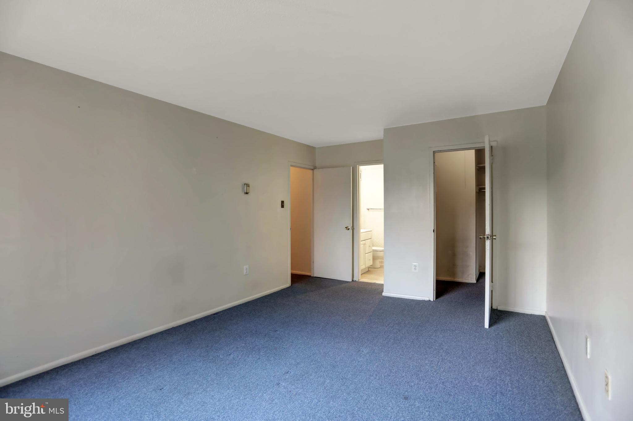 UNIVERSITY ONE CONDOMINIUMS - Residential