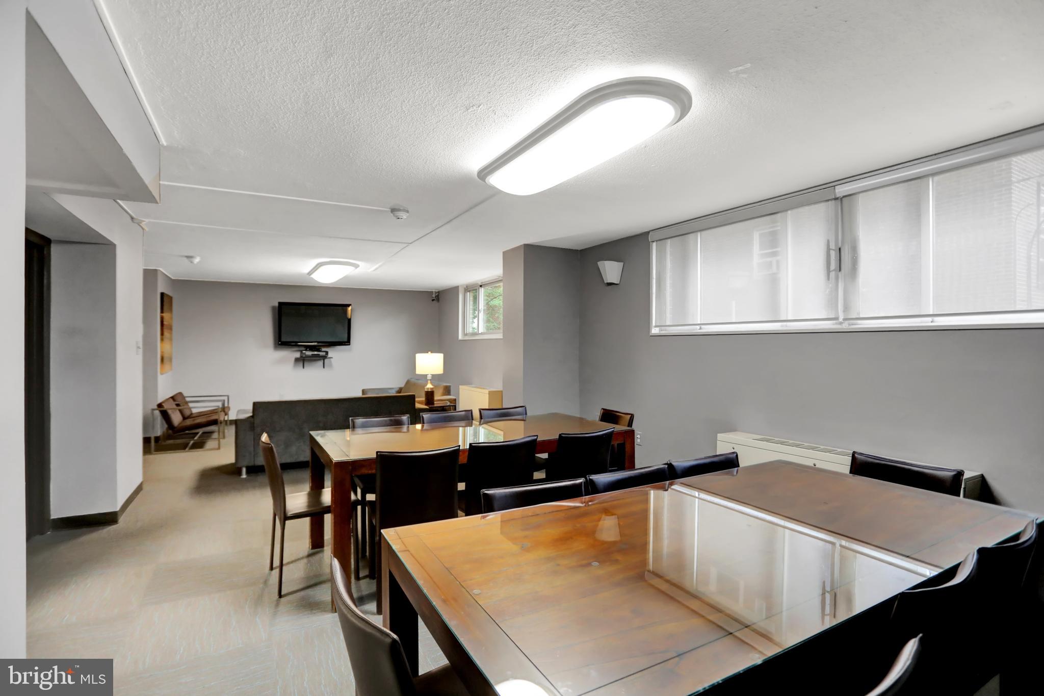 UNIVERSITY ONE CONDOMINIUMS - Residential