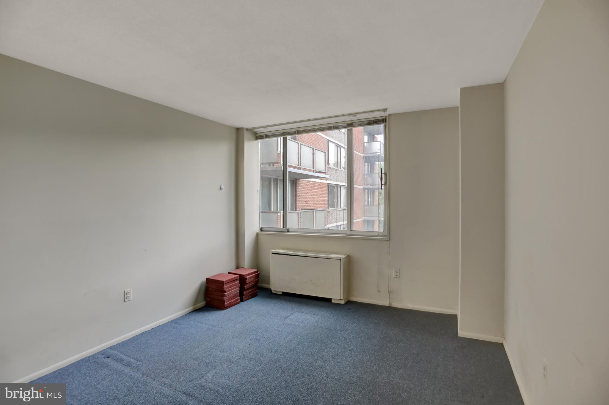 UNIVERSITY ONE CONDOMINIUMS - Residential