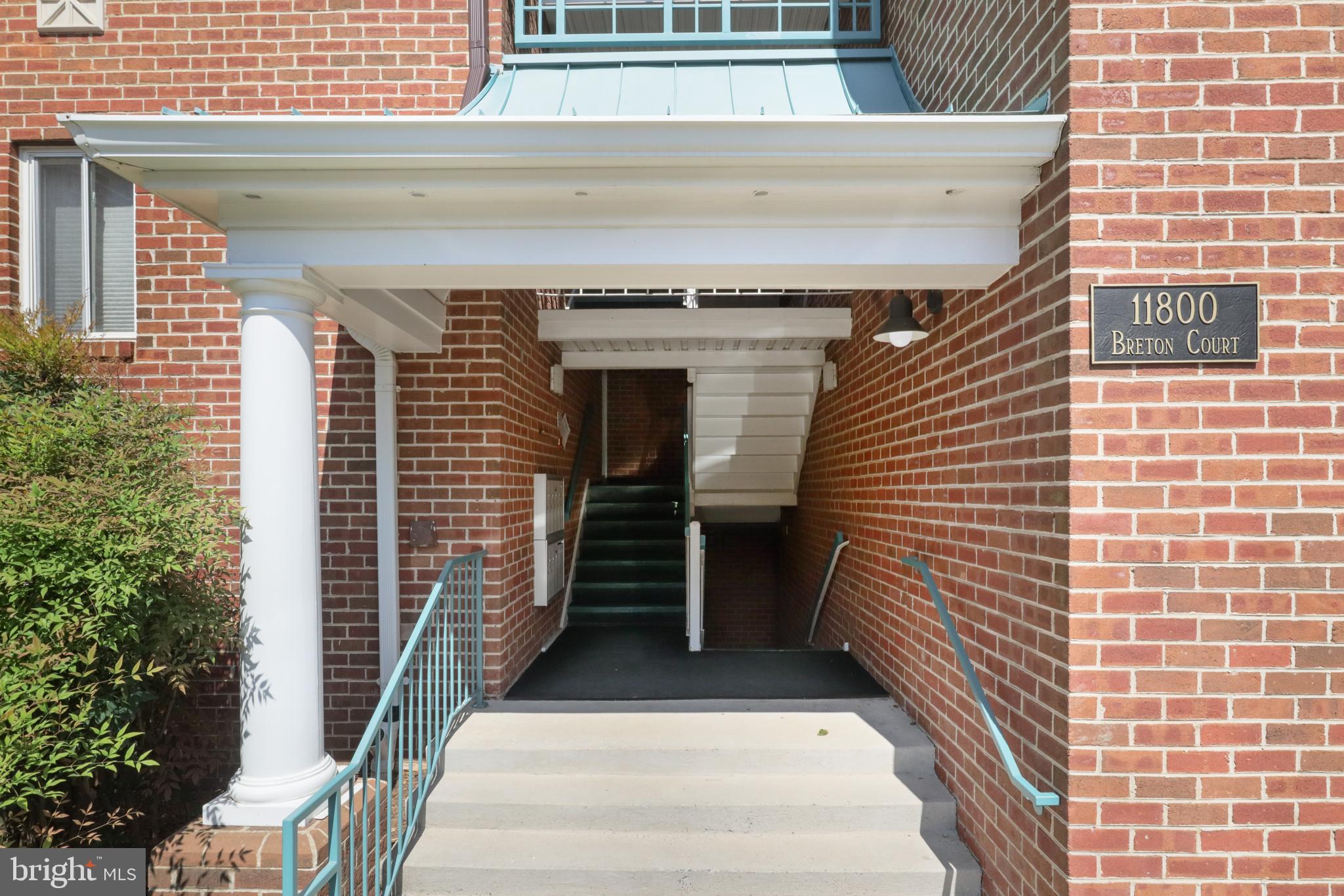 11800 BRETON COURT 32C