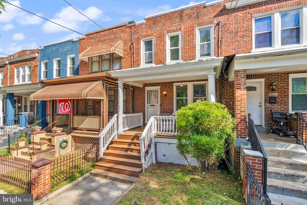 Photo of 1436 Ridge Place SE, WASHINGTON, DC 20020 (MLS # DCDC2251032)