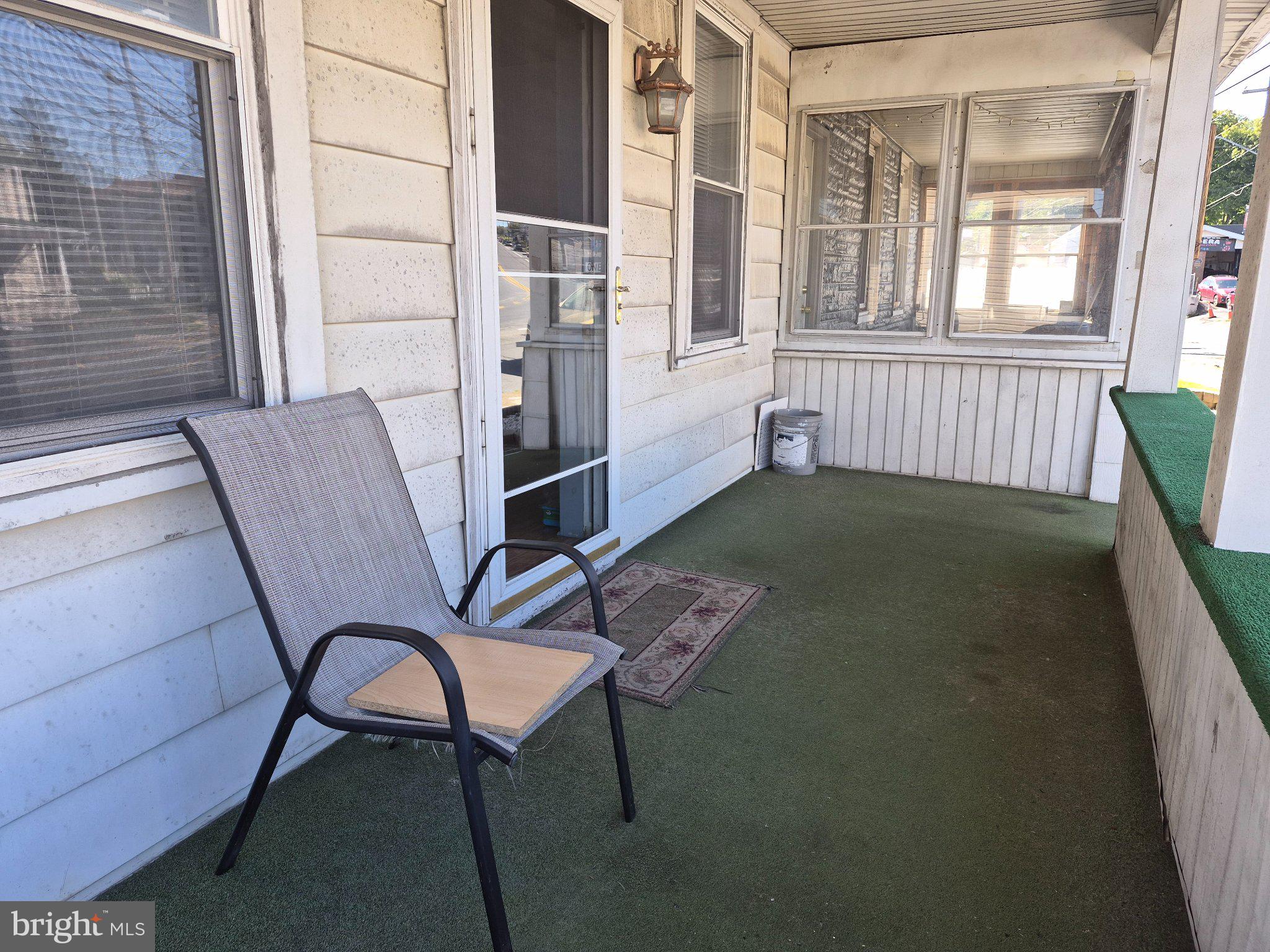 2 TAMAQUA STREET 4