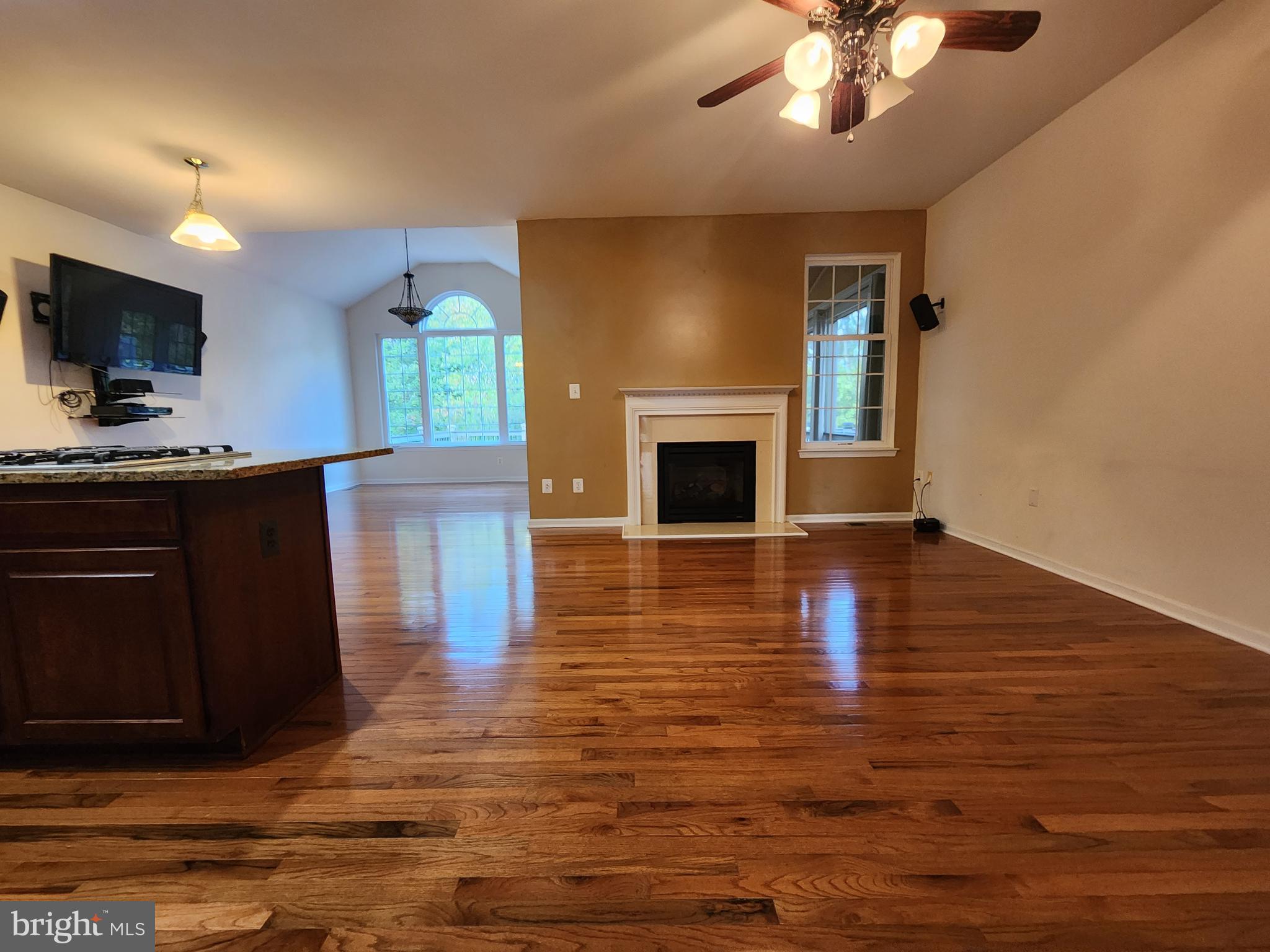 SOUTH RIDING - Residential Lease