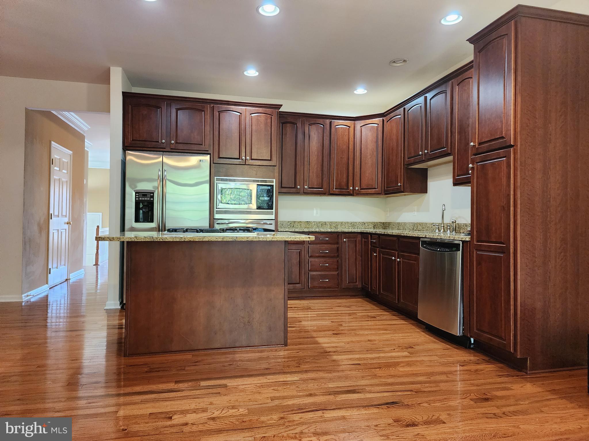 SOUTH RIDING - Residential Lease