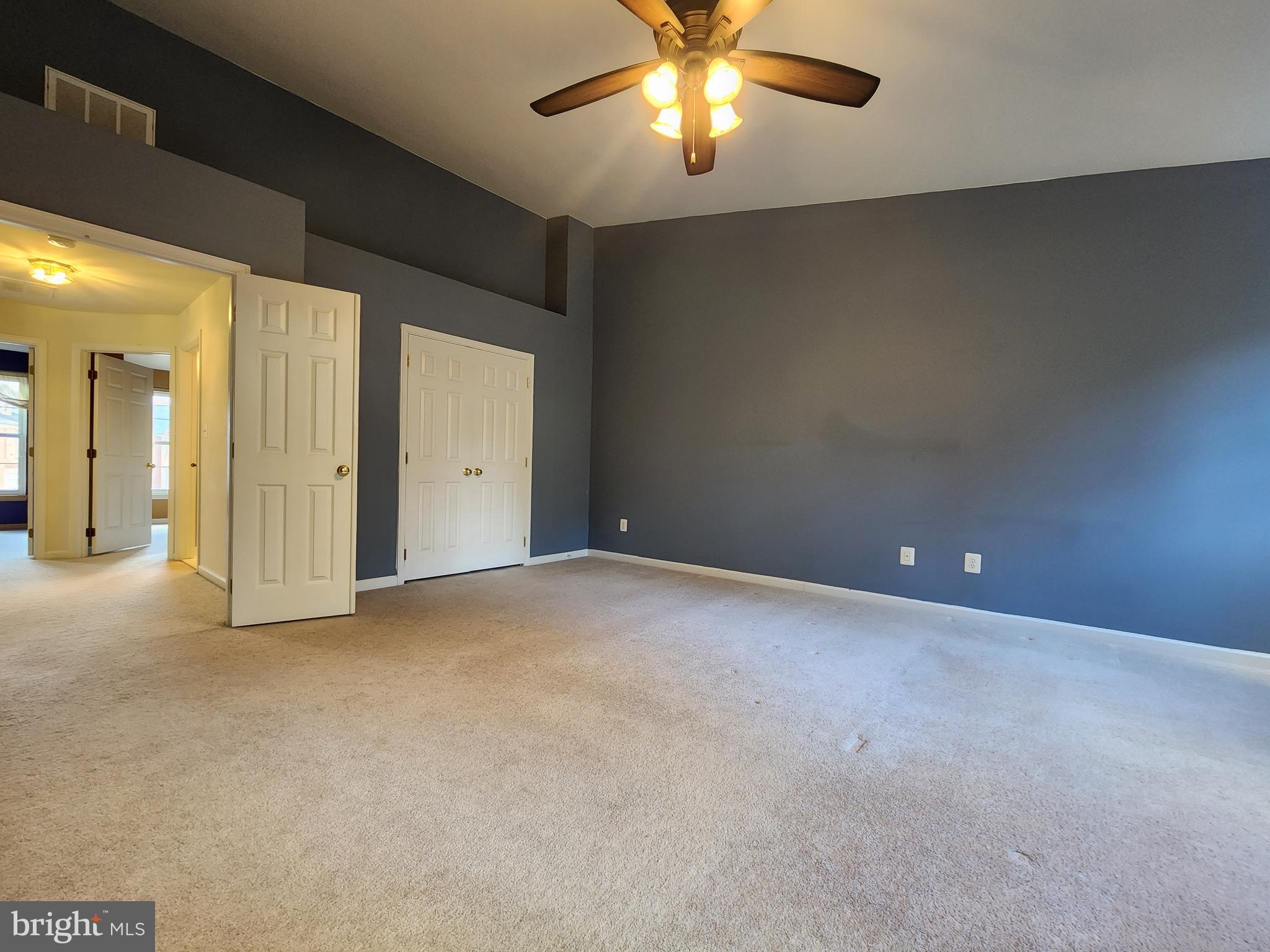 SOUTH RIDING - Residential Lease