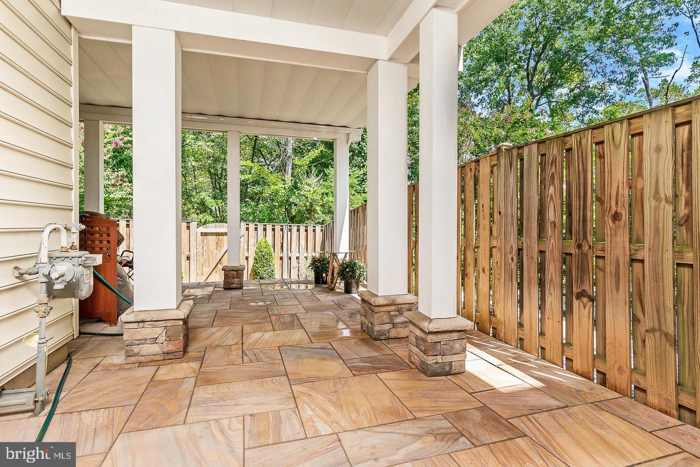 SOUTH RIDING - Residential Lease