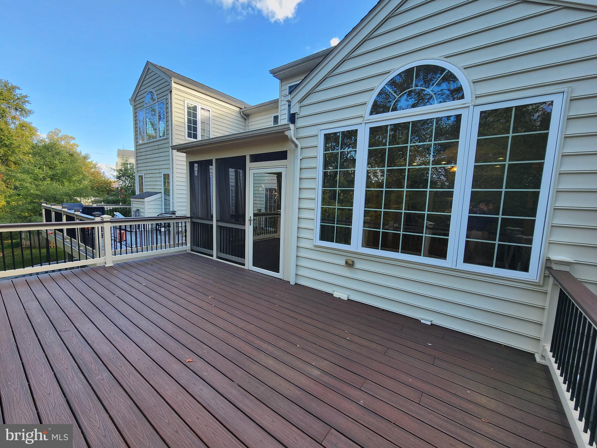 SOUTH RIDING - Residential Lease