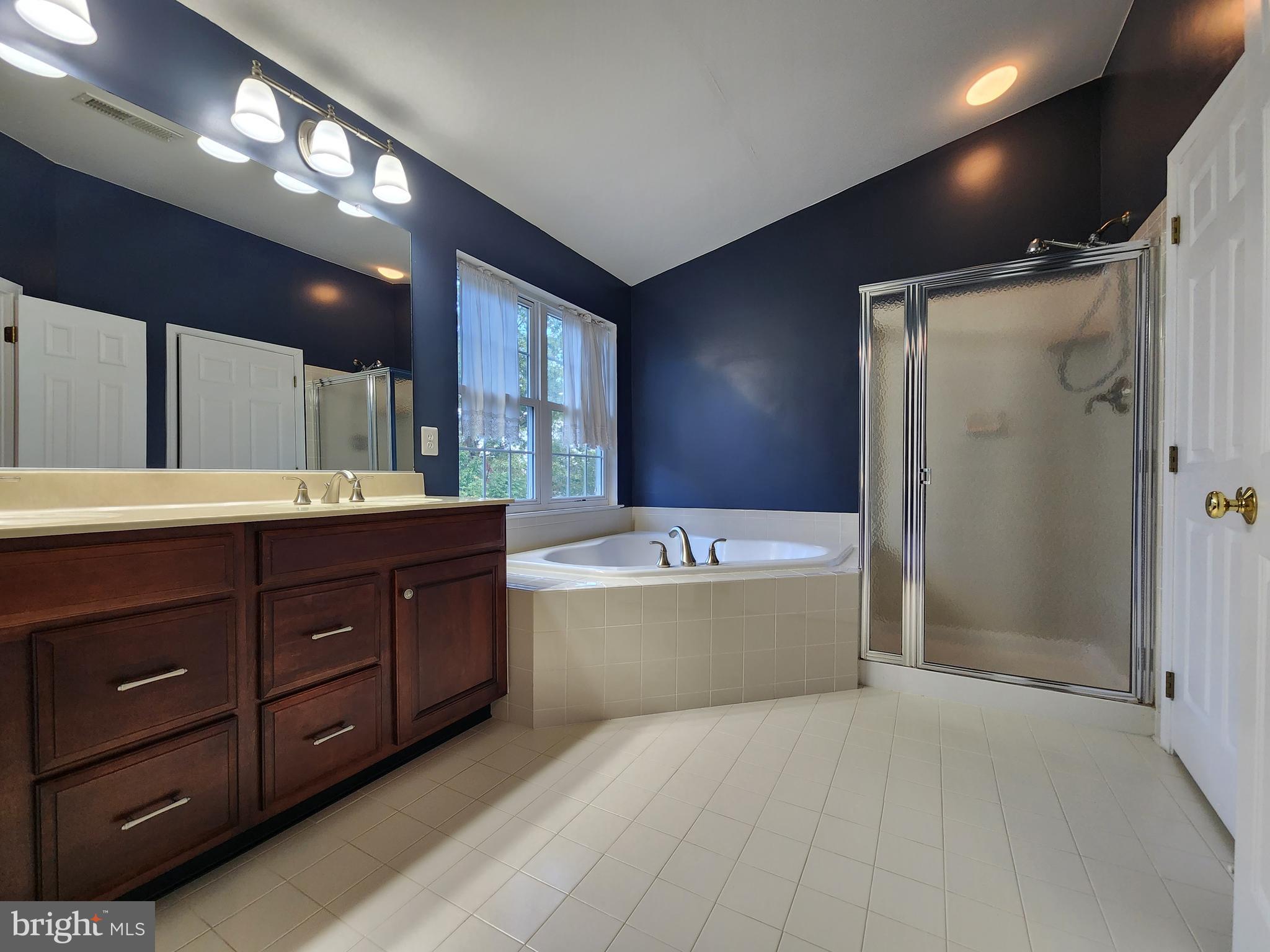 SOUTH RIDING - Residential Lease