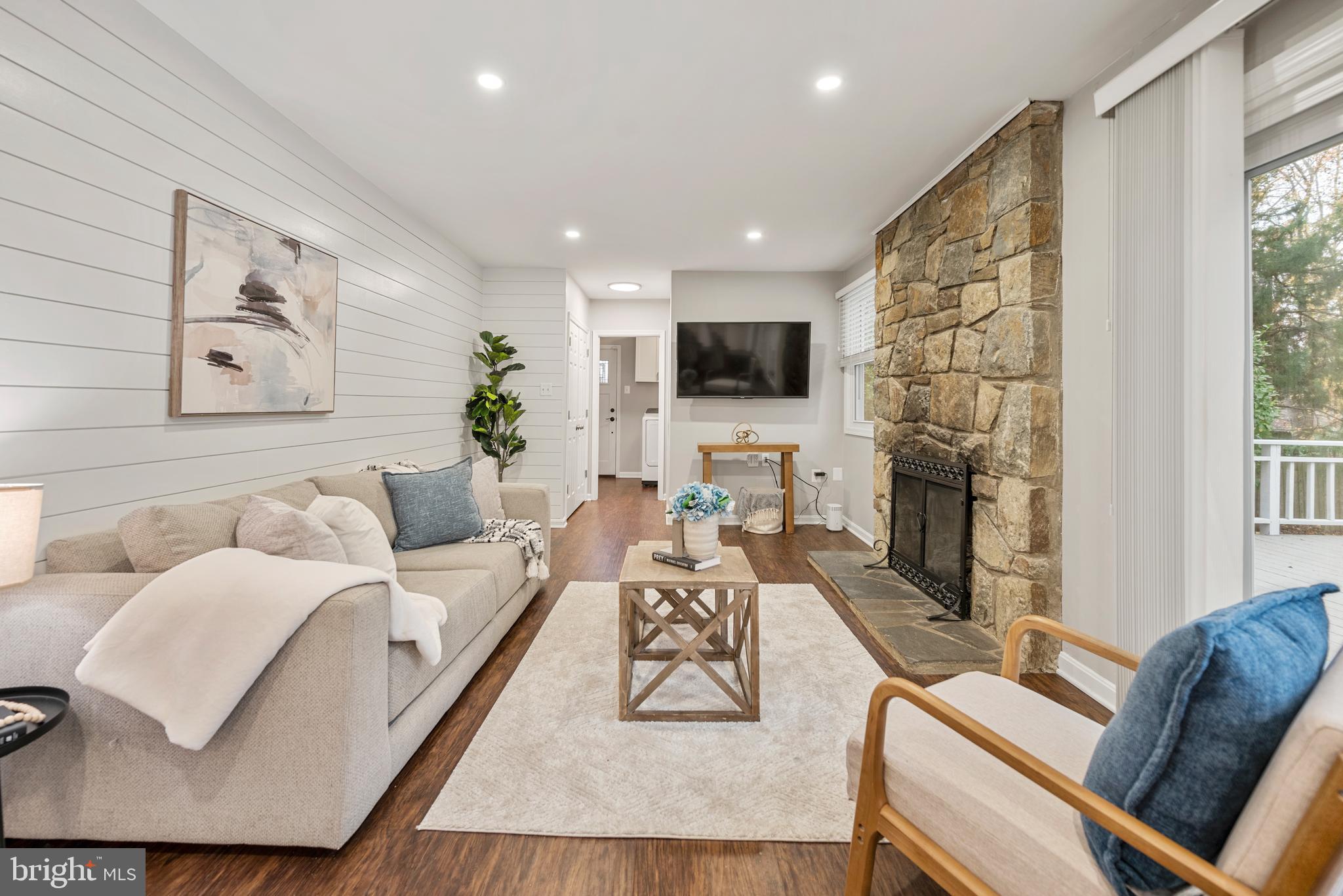 FORT WASHINGTON - Residential