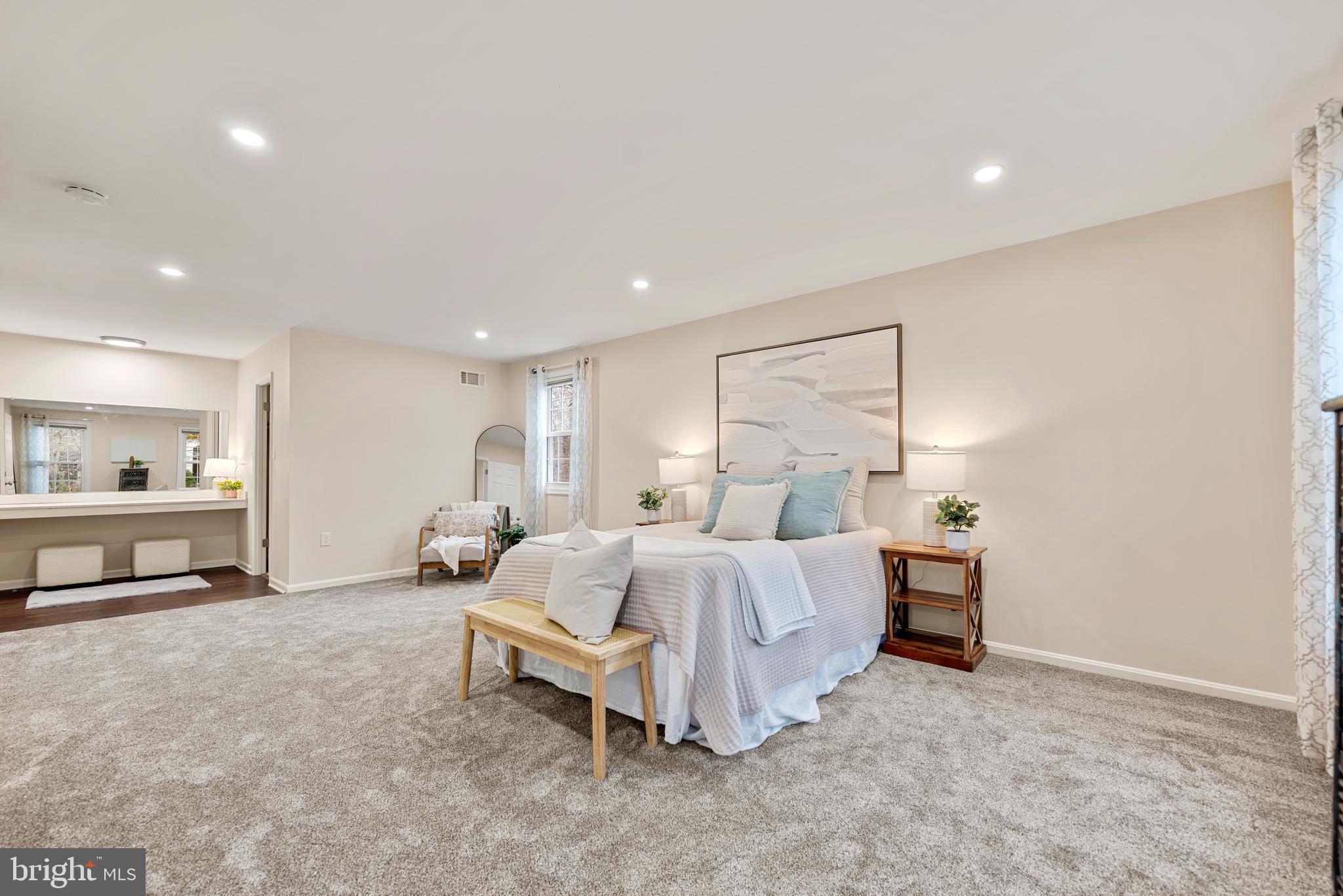 FORT WASHINGTON - Residential