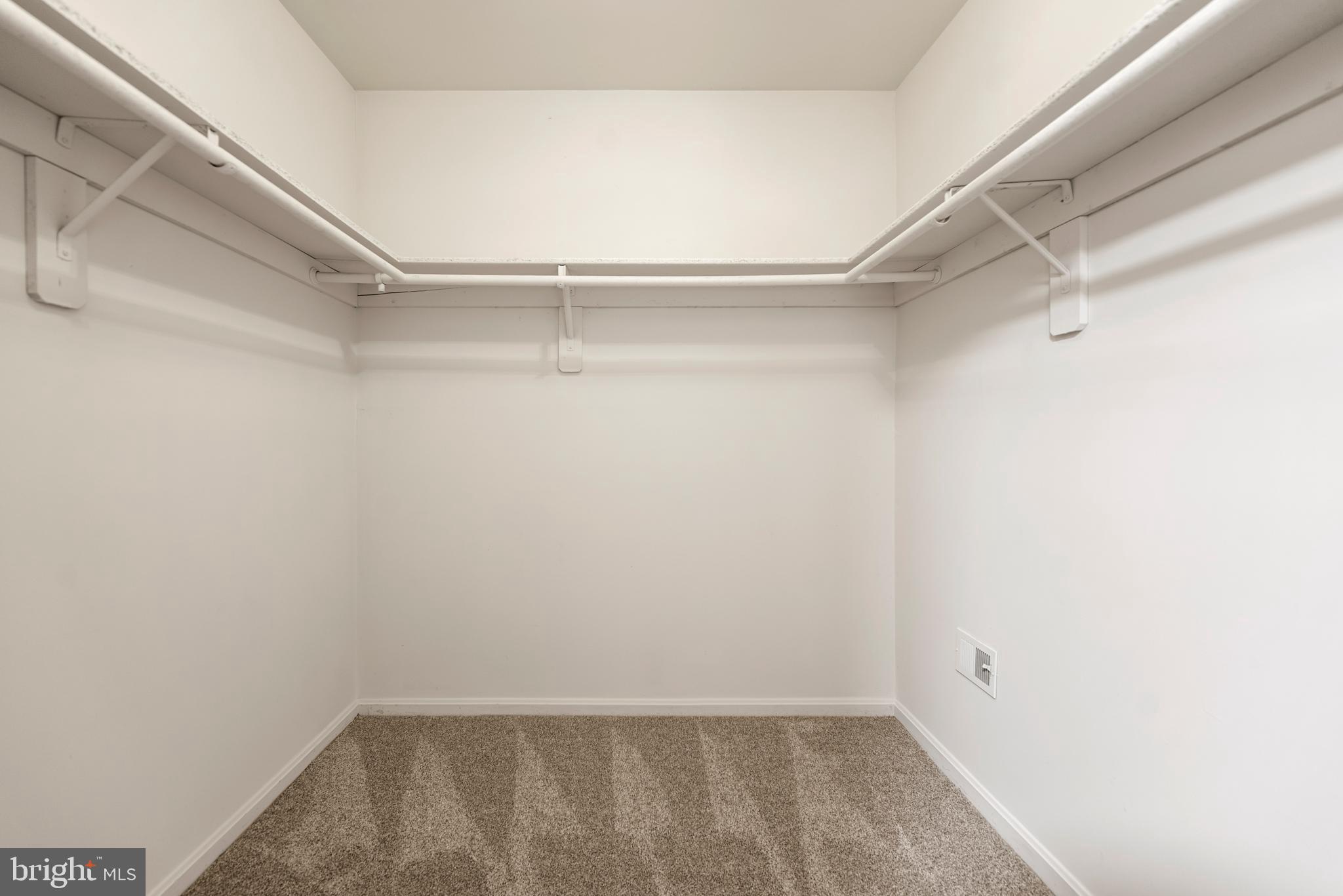 FORT WASHINGTON - Residential