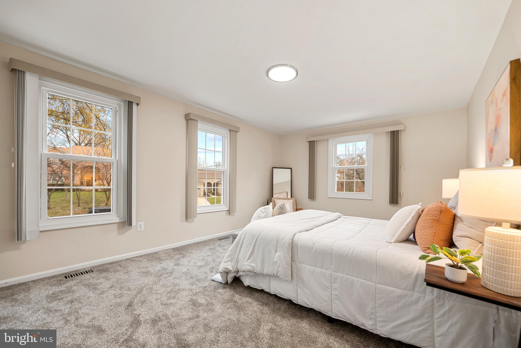 FORT WASHINGTON - Residential