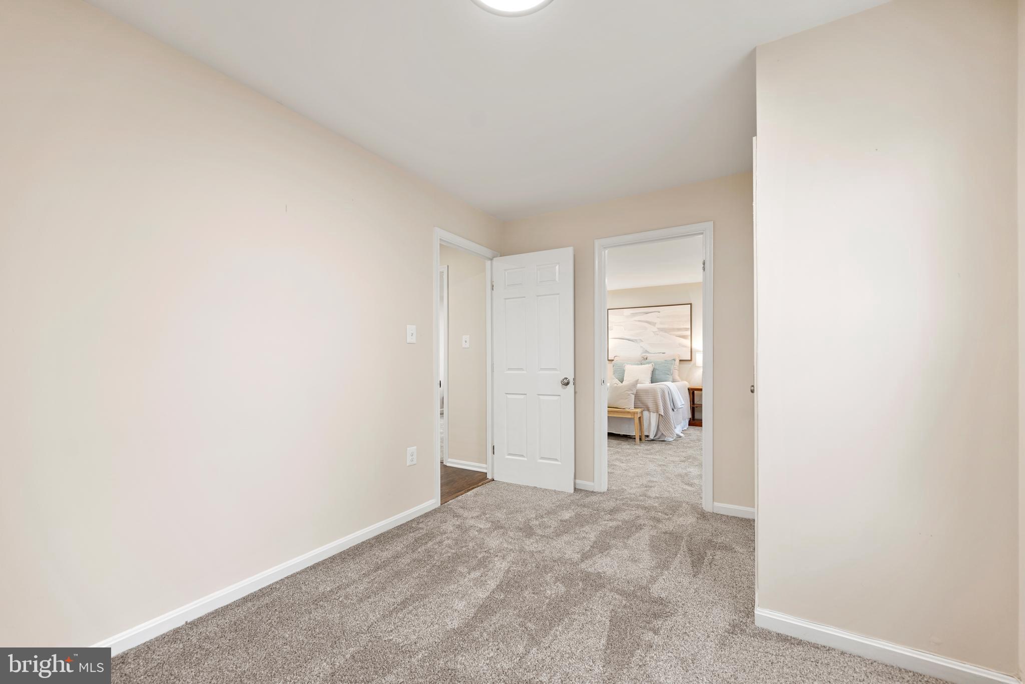 FORT WASHINGTON - Residential