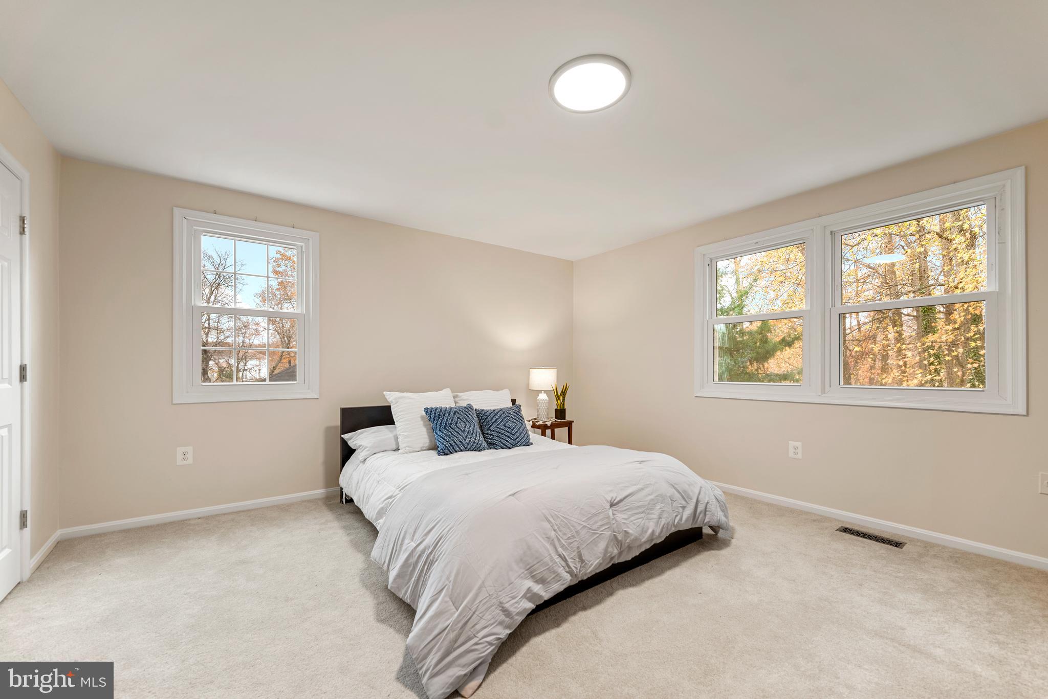 FORT WASHINGTON - Residential