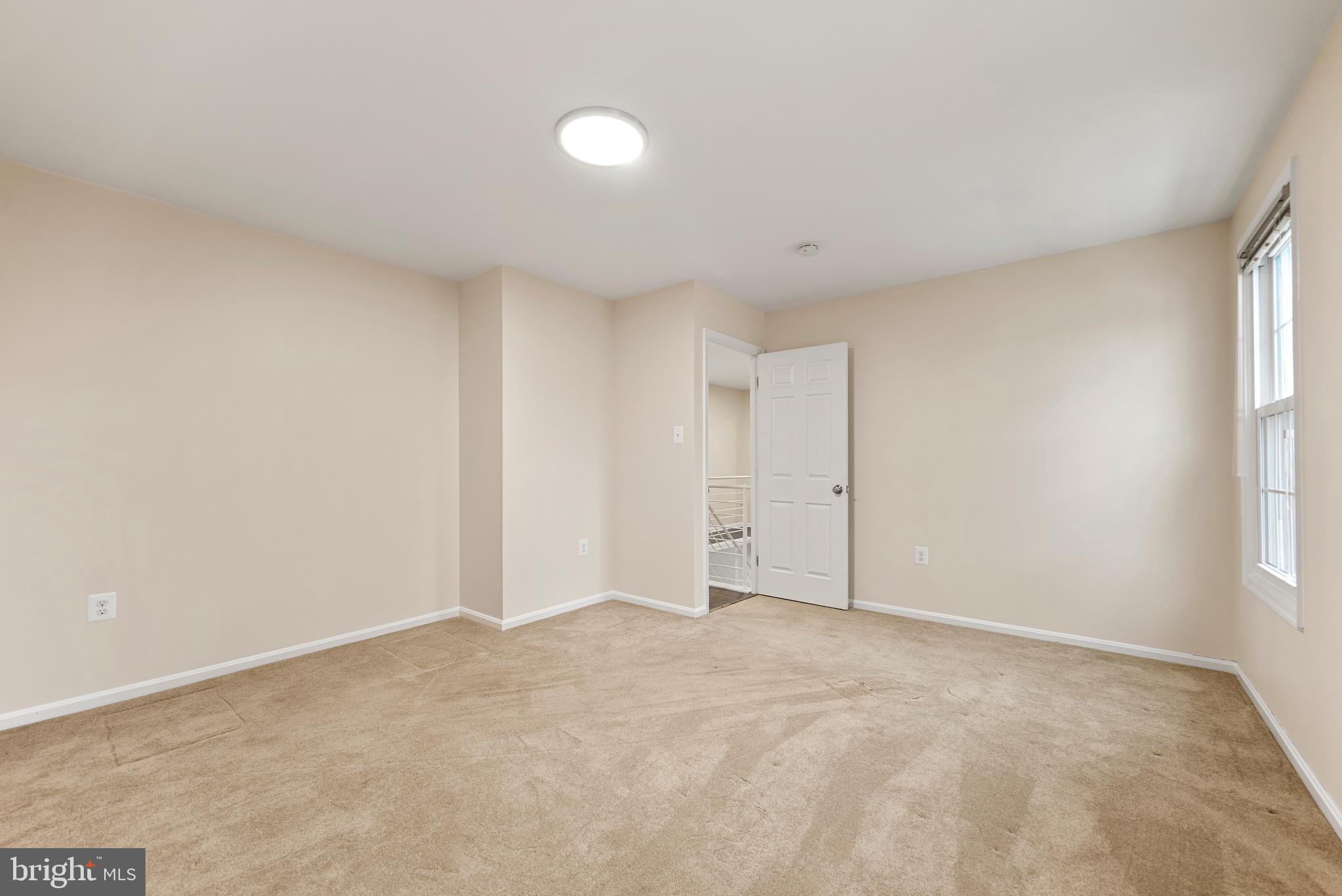 FORT WASHINGTON - Residential