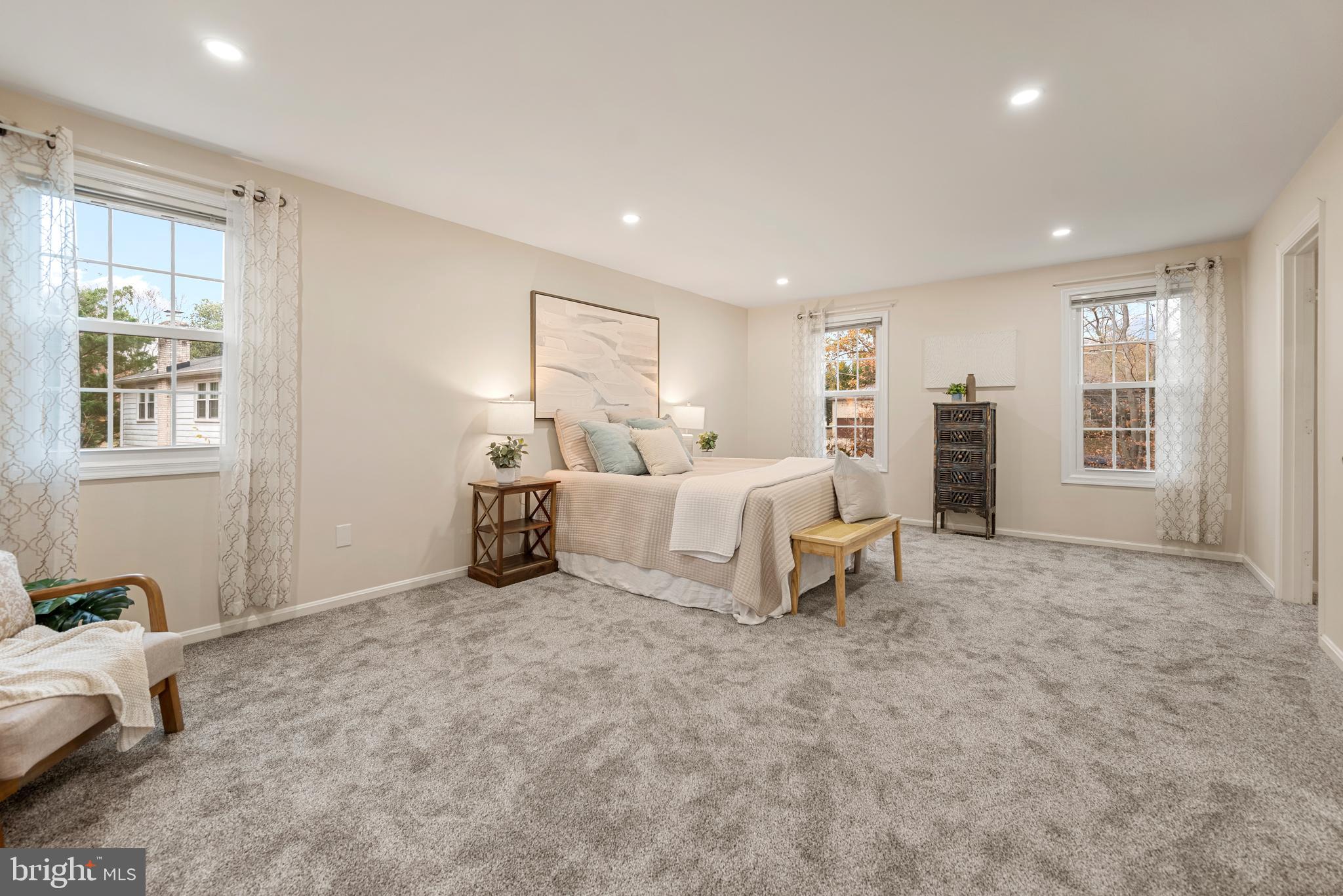 FORT WASHINGTON - Residential