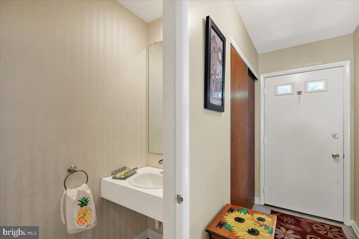 198 OAKMONT COURT
