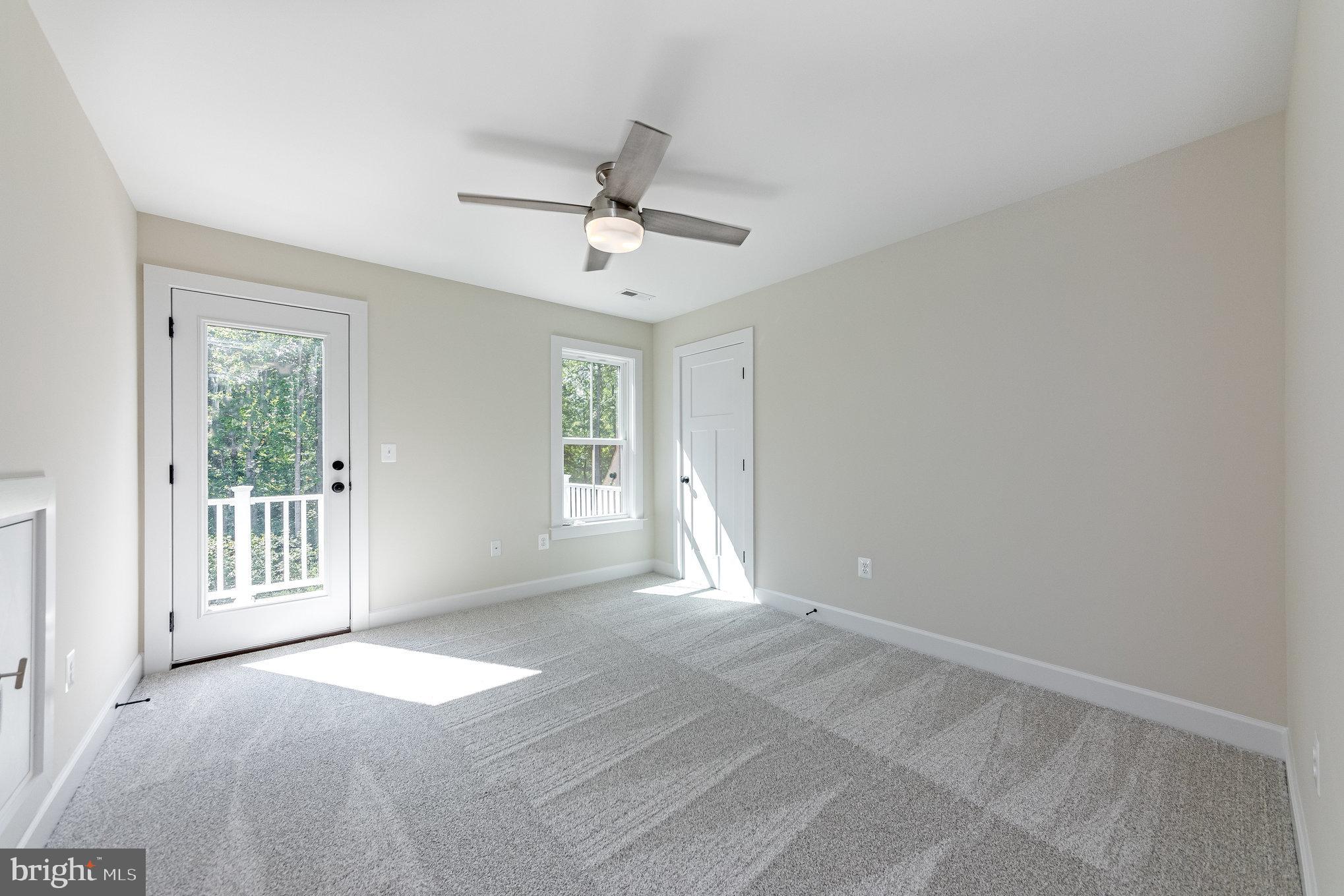 LIGHTHOUSE POINT - Residential