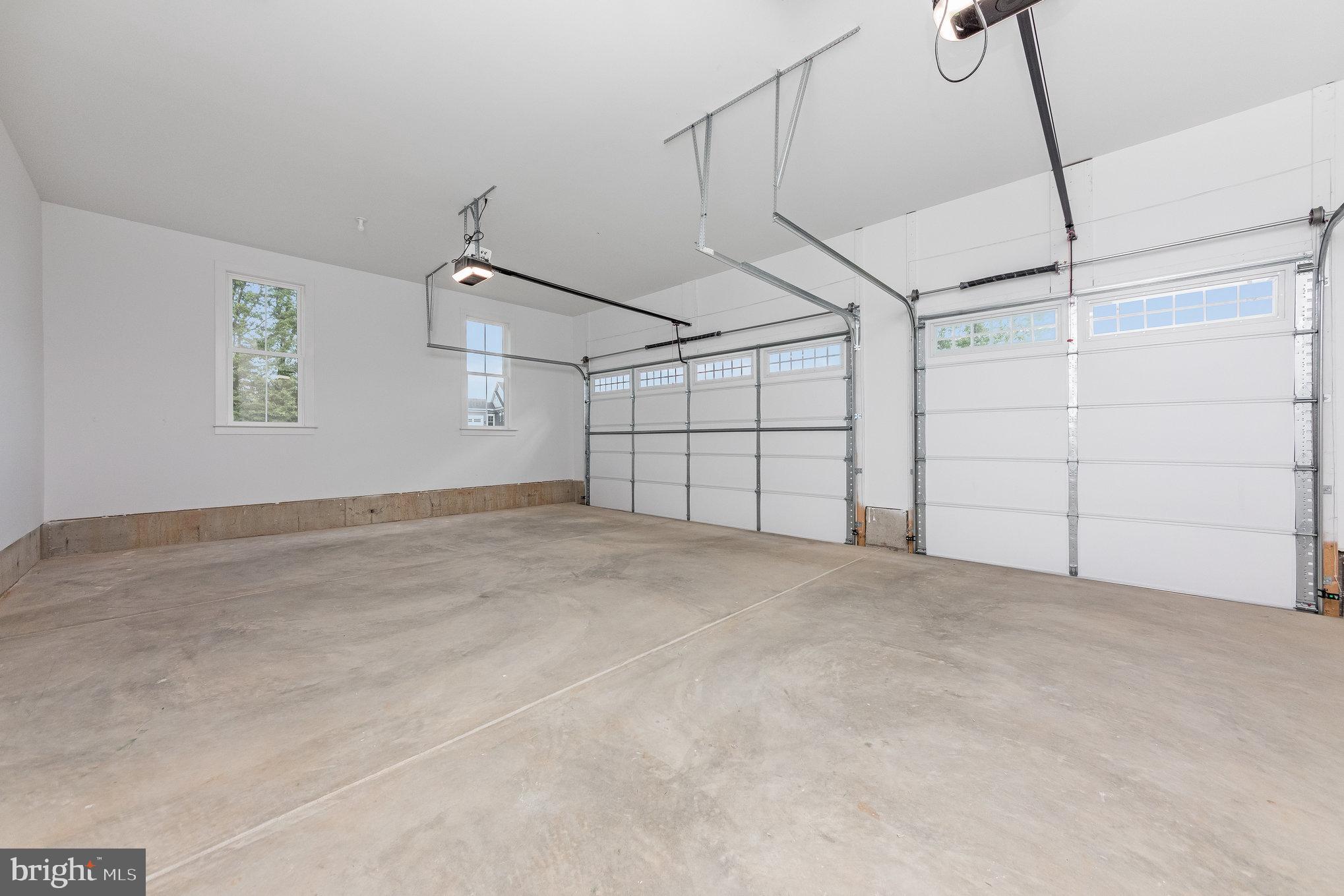 LIGHTHOUSE POINT - Residential